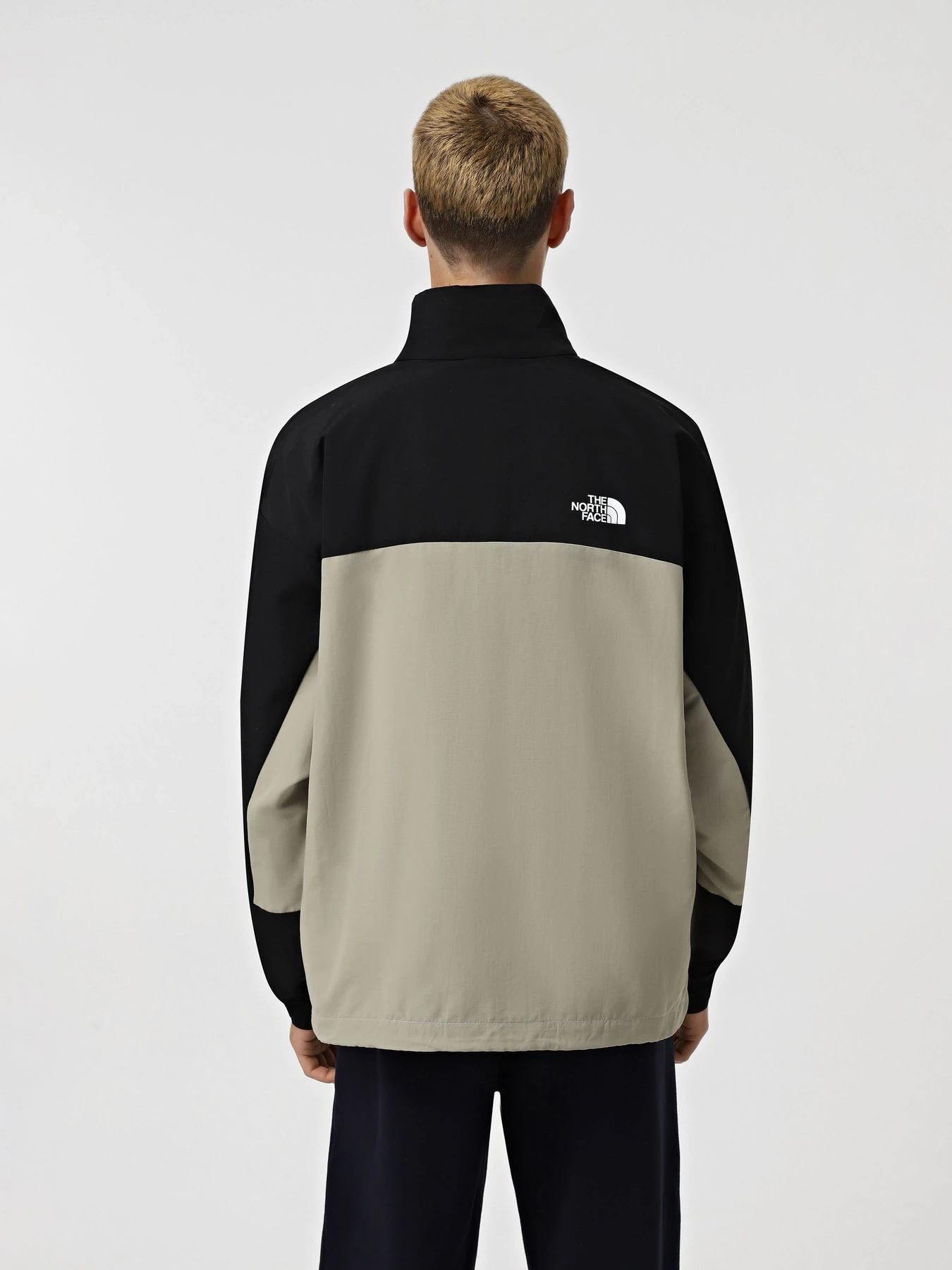 Куртки та дублянки The North Face Himalayan Track модель NF0A88XW5IF1 Фото