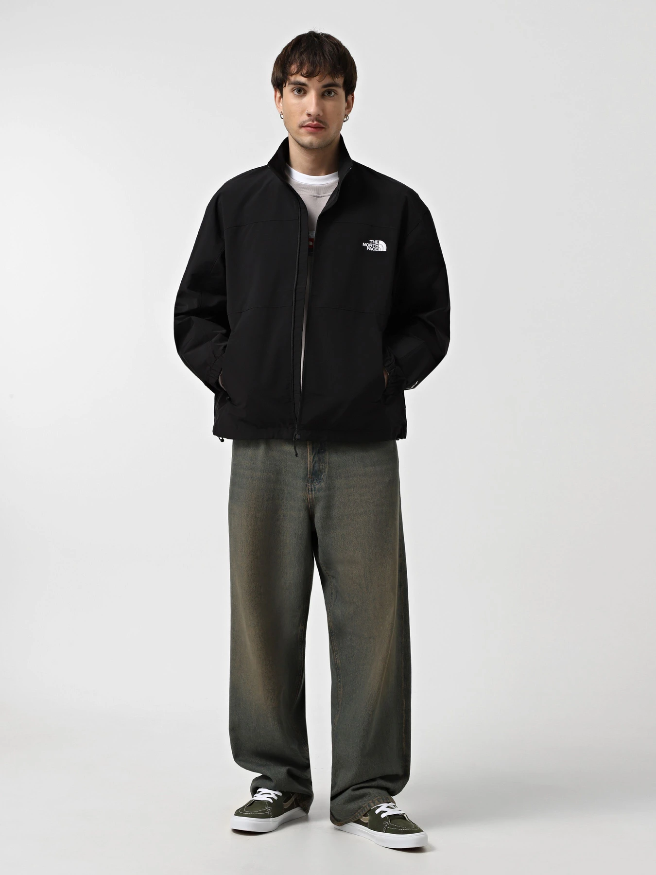 Куртки и дубленки The North Face Easy Wind Track модель NF0A88XYJK31 Фото