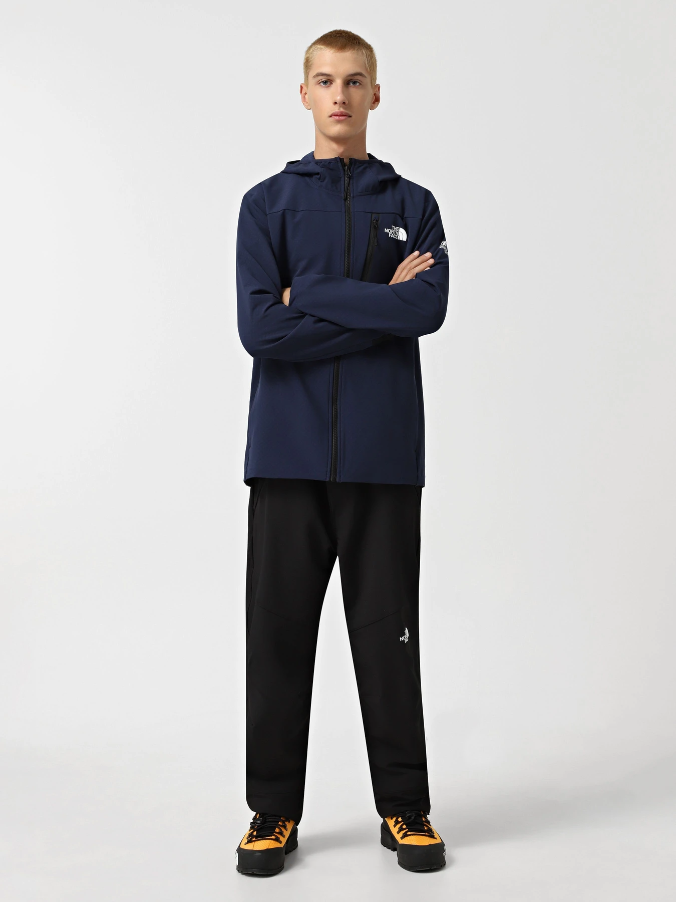Куртки та дублянки The North Face Mountain Athletics Softshell модель NF0A892S8K21 Куртки та дублянки The North Face Mountain Athletics Softshell модель NF0A892S8K21 Фото