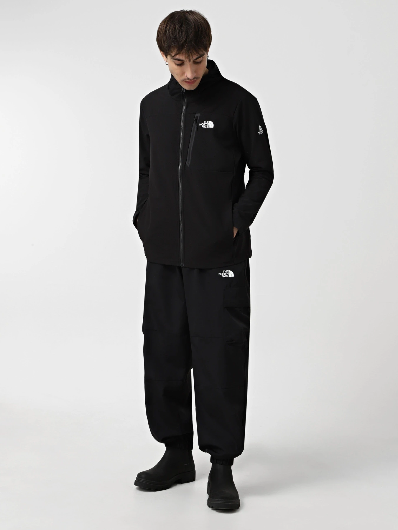 Куртки та дублянки The North Face Ma Softshell модель NF0A892SJK31 Фото