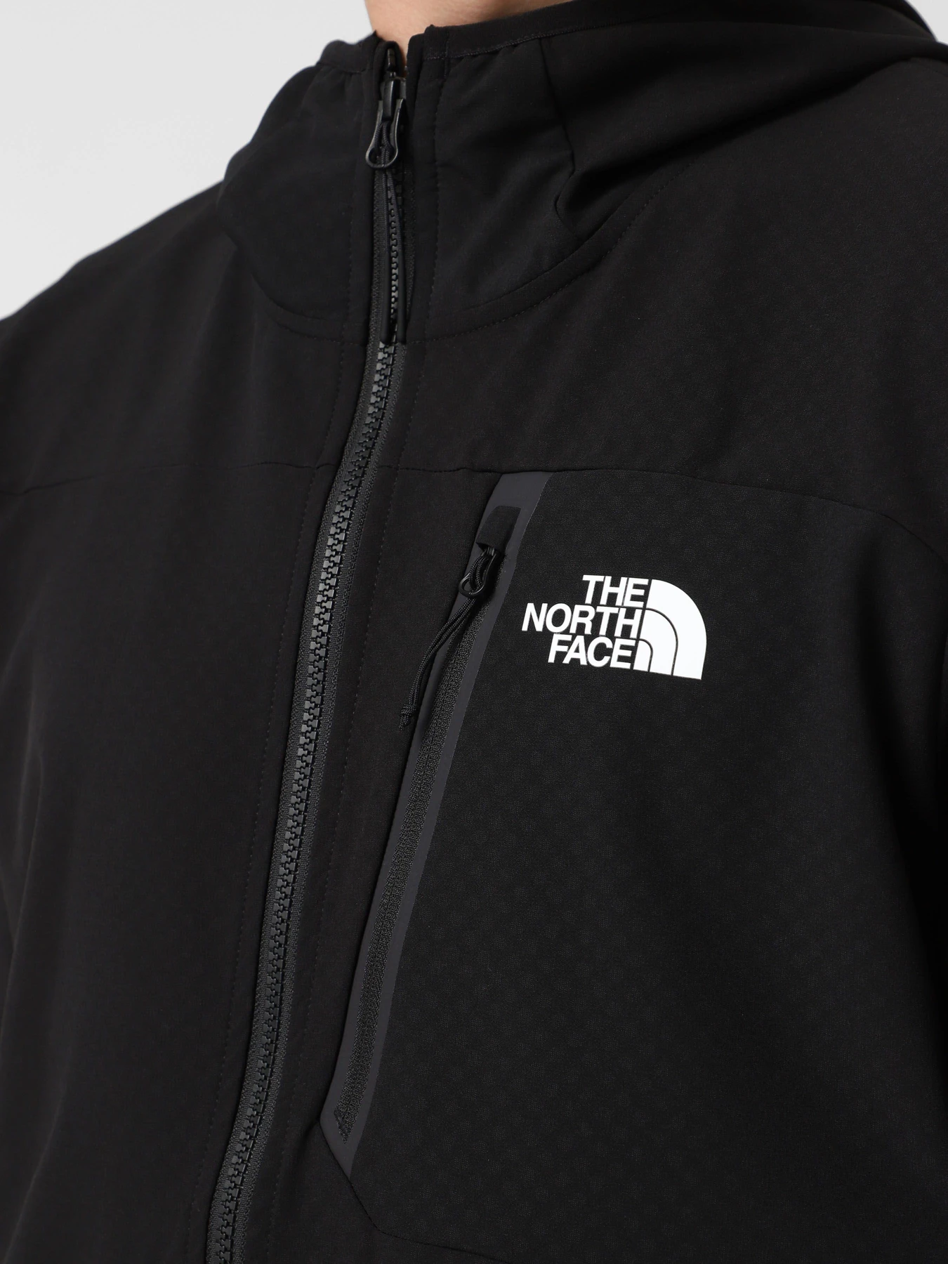 Куртки та дублянки The North Face Ma Softshell модель NF0A892SJK31 Фото