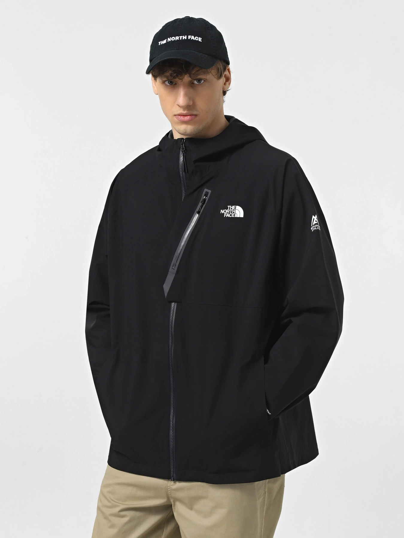 Куртки та дублянки The North Face Mountain Athletics модель NF0A892UJK31 Куртки та дублянки The North Face Mountain Athletics модель NF0A892UJK31 Фото