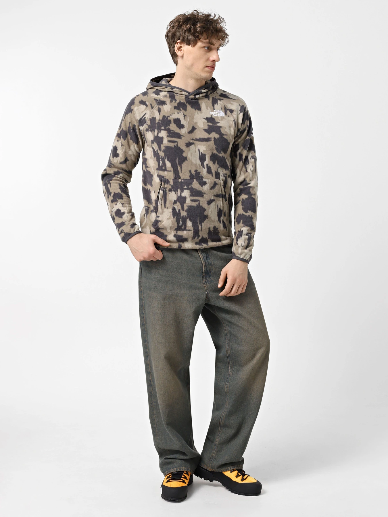 Худи и свитшоты The North Face Mountain Athletics модель NF0A893J6VO1 Фото