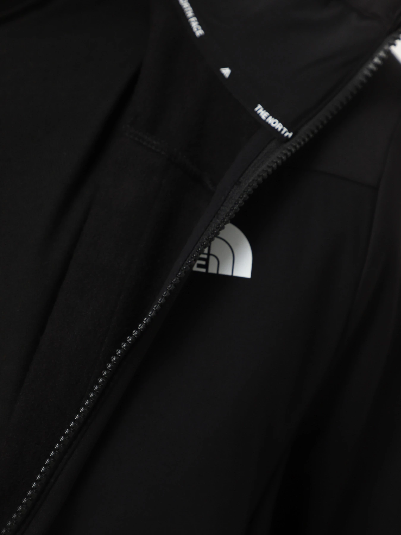 Худи и свитшоты The North Face Ma Fz Fleece модель NF0A893QJK31 Худи и свитшоты The North Face Ma Fz Fleece модель NF0A893QJK31 Фото