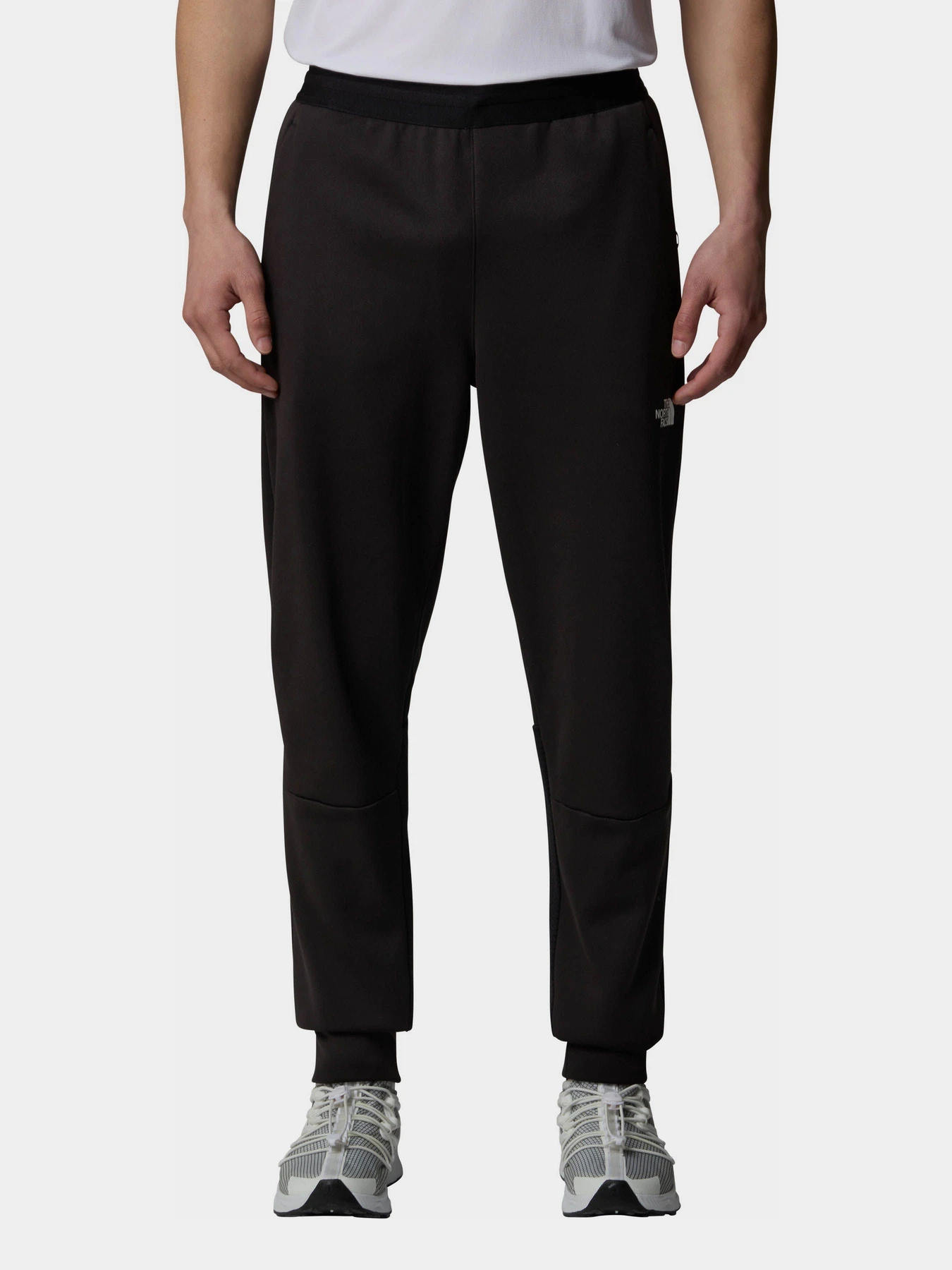 Брюки The North Face Mountain Athletics модель NF0A893SJK31 Брюки The North Face Mountain Athletics модель NF0A893SJK31 Фото