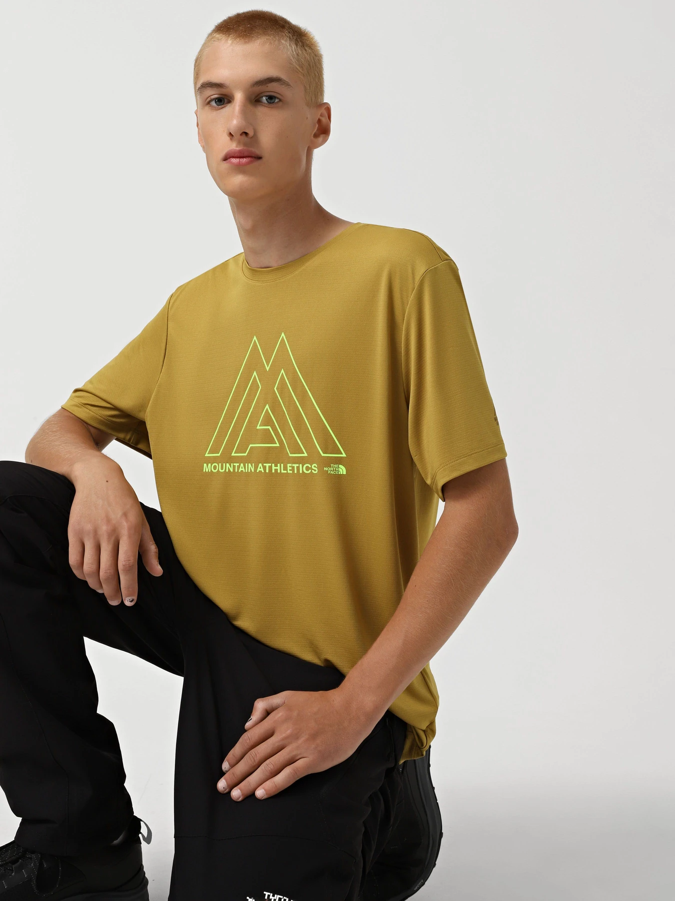 Футболки и поло The North Face Mountain Athletics 24/7 модель NF0A893ZECJ1 Футболки и поло The North Face Mountain Athletics 24/7 модель NF0A893ZECJ1 Фото
