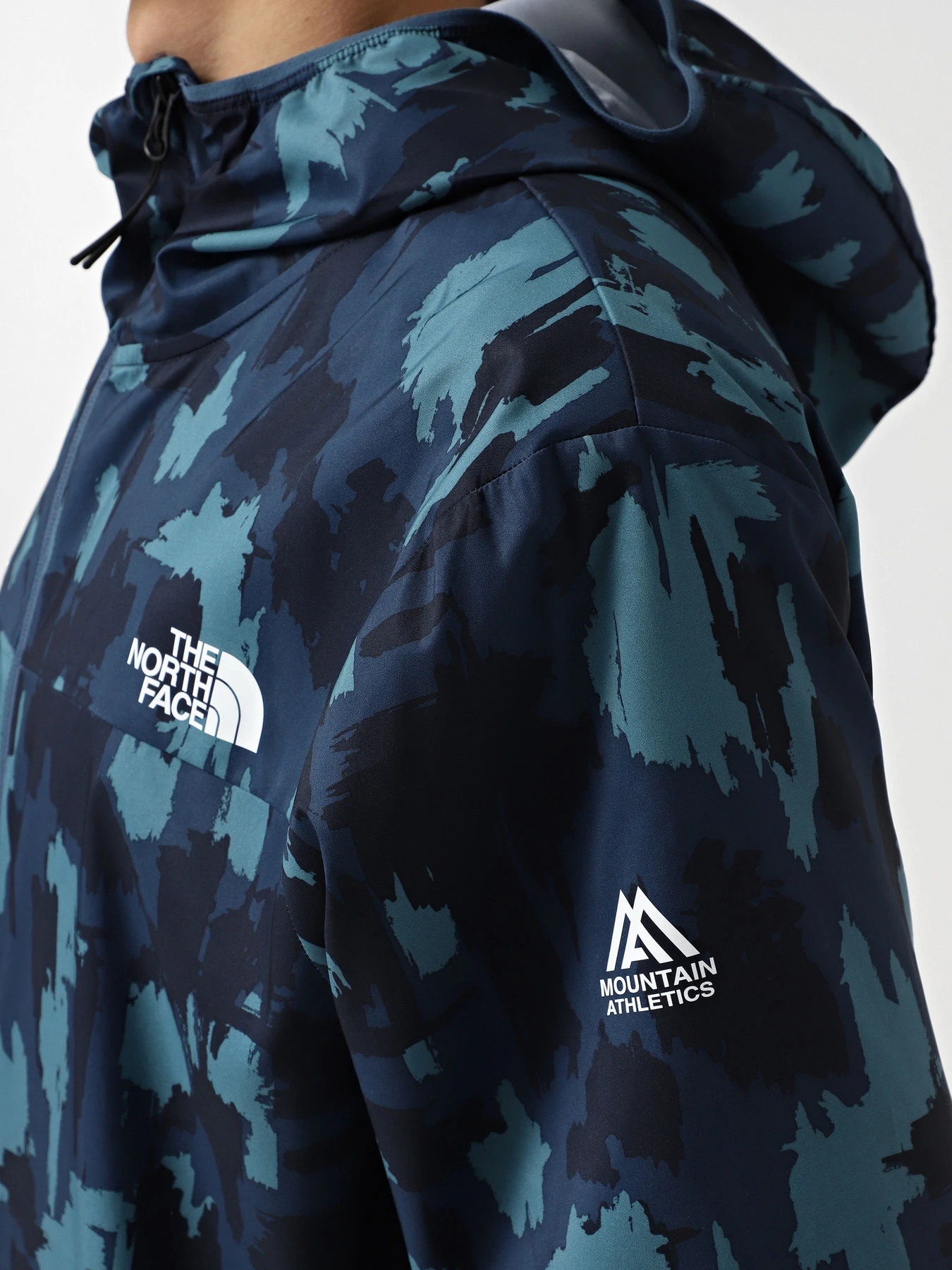 Куртки та дублянки The North Face Mountain Athletics модель NF0A89WV6VI1 Фото