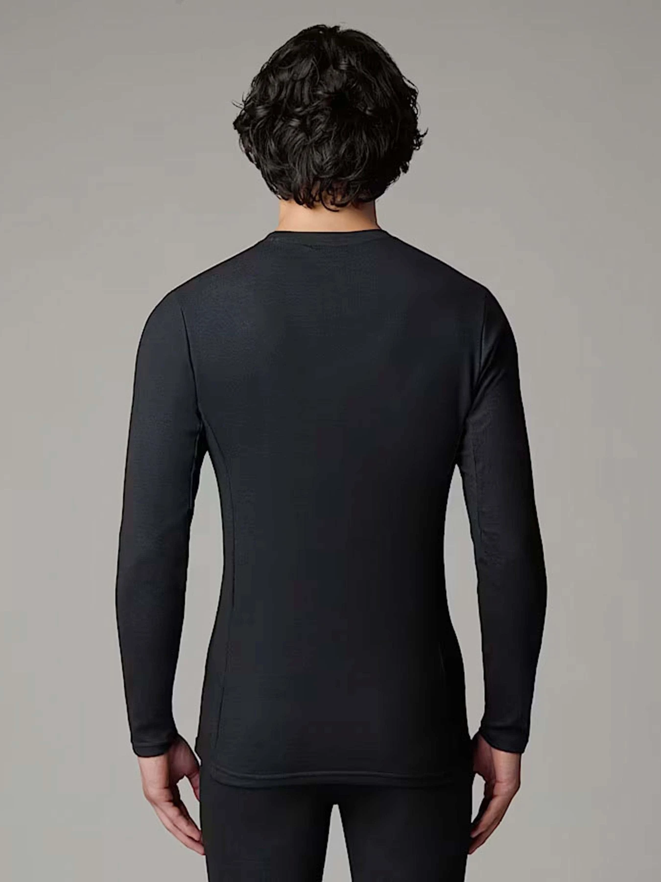 Нижнее белье The North Face Easy Long-Sleeve Top модель NF0A8BZZJK31 Нижнее белье The North Face Easy Long-Sleeve Top модель NF0A8BZZJK31 Фото