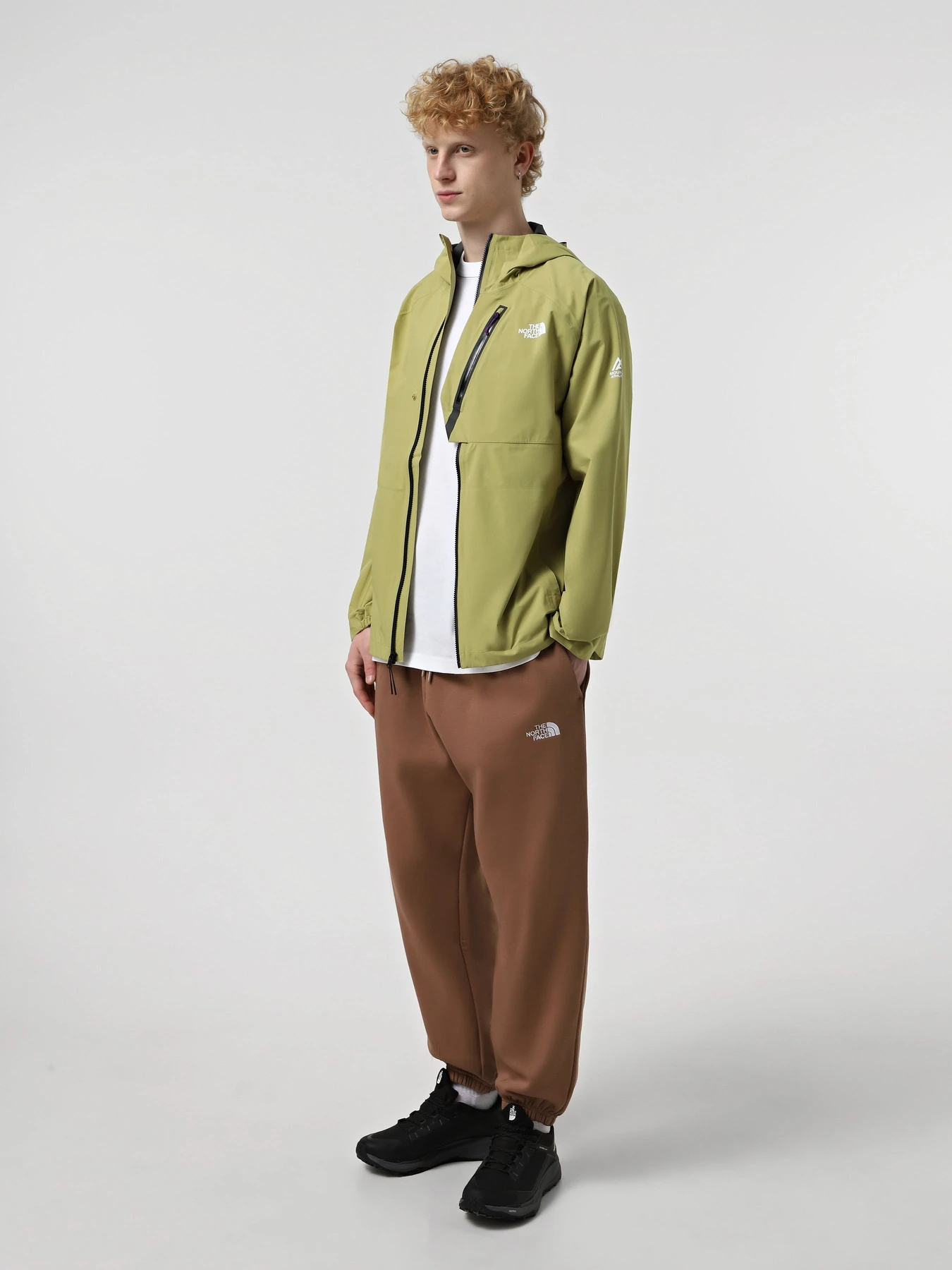 Куртки та дублянки The North Face Mountain Athletics модель NF0A892U4291 Фото