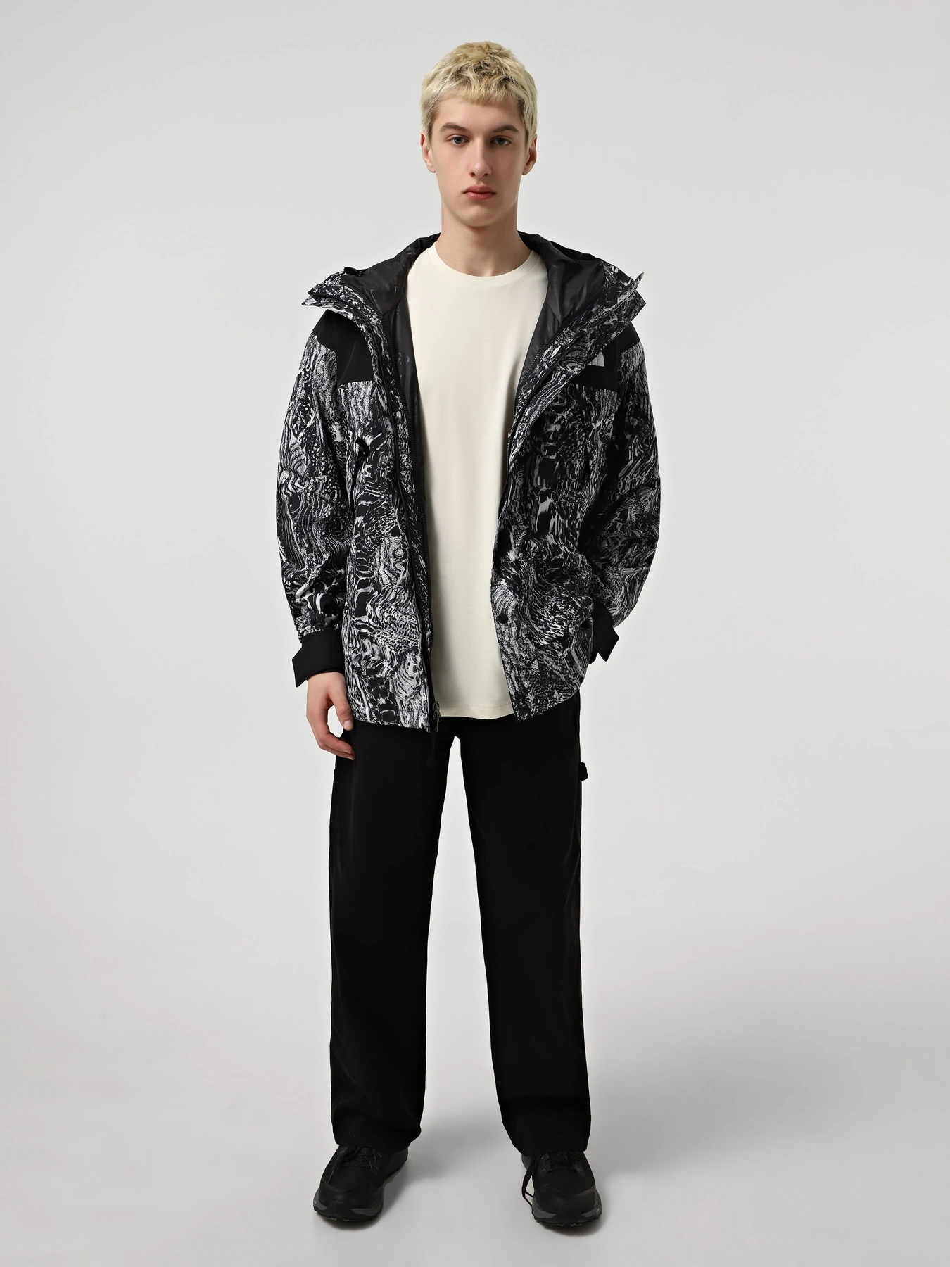Куртки та дублянки The North Face GORE-TEX® Mountain модель NF0A831M8R51 Куртки та дублянки The North Face GORE-TEX® Mountain модель NF0A831M8R51 Фото