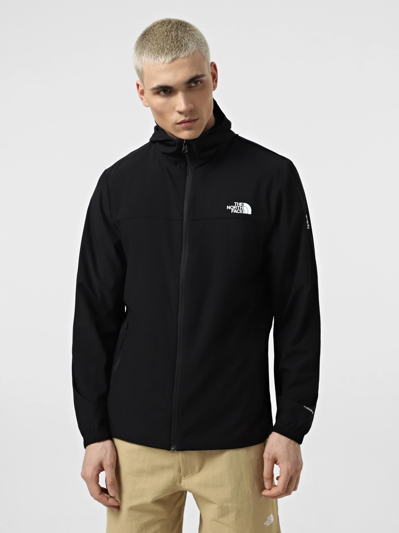 Куртки та дублянки The North Face Mountain Athletics Hooded Wind модель NF0A8BP1JK31 Куртки та дублянки The North Face Mountain Athletics Hooded Wind модель NF0A8BP1JK31 Фото