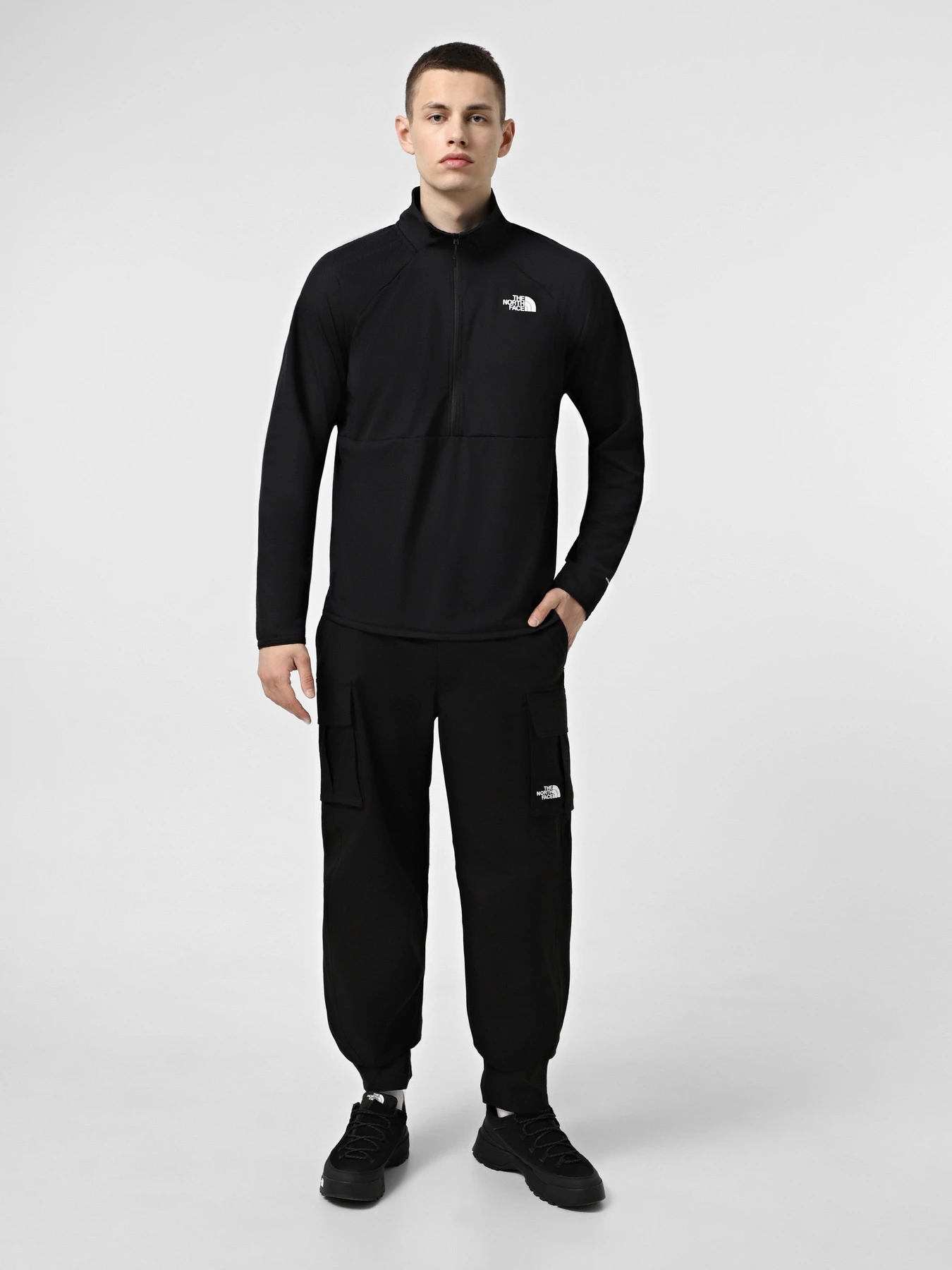 Худи и свитшоты The North Face Summit Series FUTUREFLEECE™ LT ½-Zip модель NF0A5J8R4H01 Худи и свитшоты The North Face Summit Series FUTUREFLEECE™ LT ½-Zip модель NF0A5J8R4H01 Фото