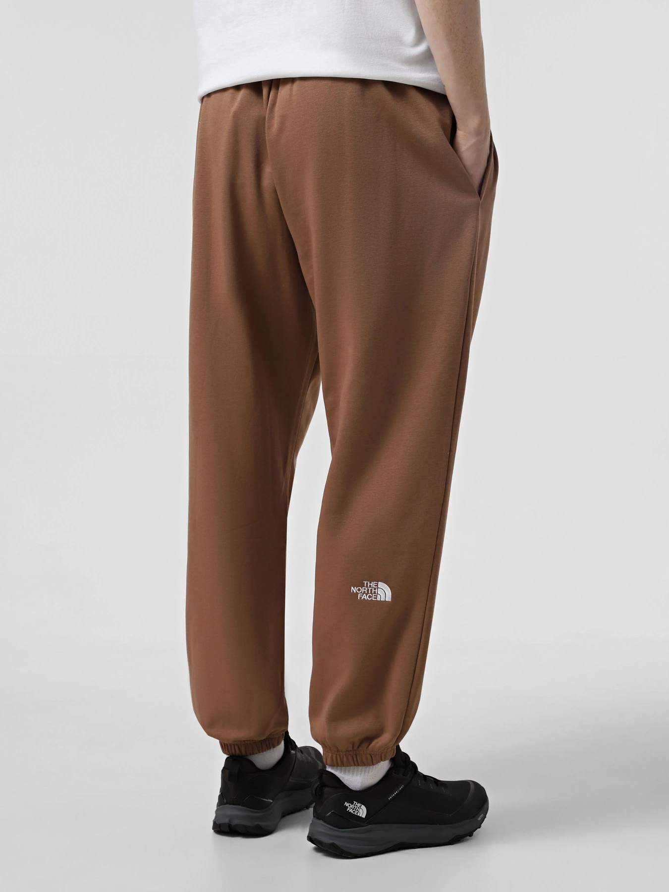 Брюки The North Face Essential Relaxed Straight модель NF0A8C1F6IH1 Фото