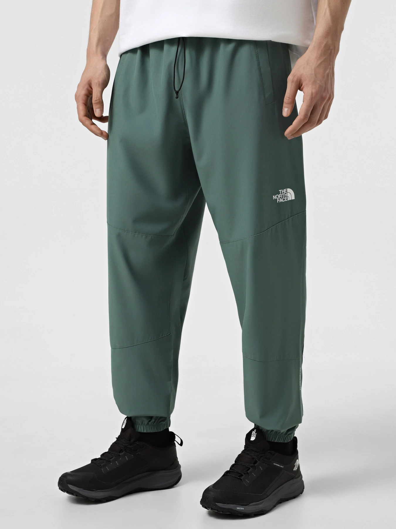 Брюки The North Face Ma Wind модель NF0A8BGNHCH1 Брюки The North Face Ma Wind модель NF0A8BGNHCH1 Фото