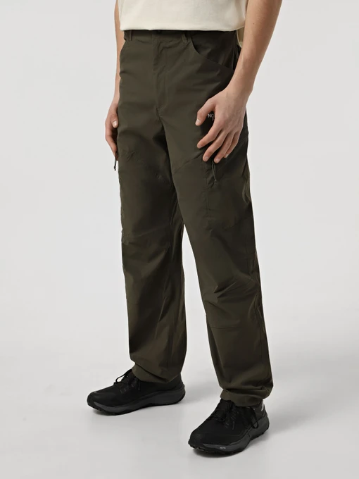 Штани The North Face Exploration Reg Tapered модель NF0A8BR321L1 Фото