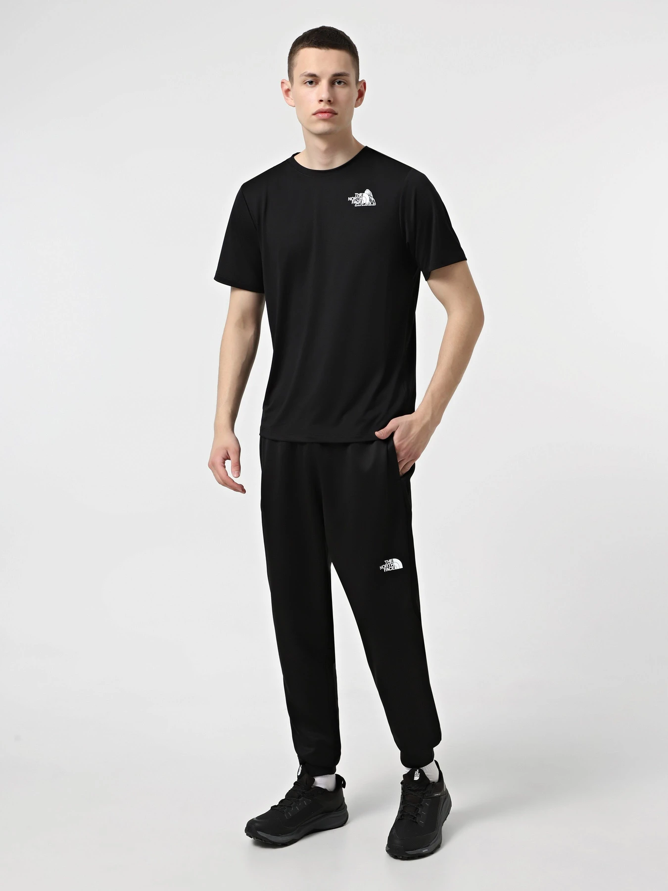 Брюки The North Face Reaxion Fleece модель NF0A8CNQJK31 Брюки The North Face Reaxion Fleece модель NF0A8CNQJK31 Фото