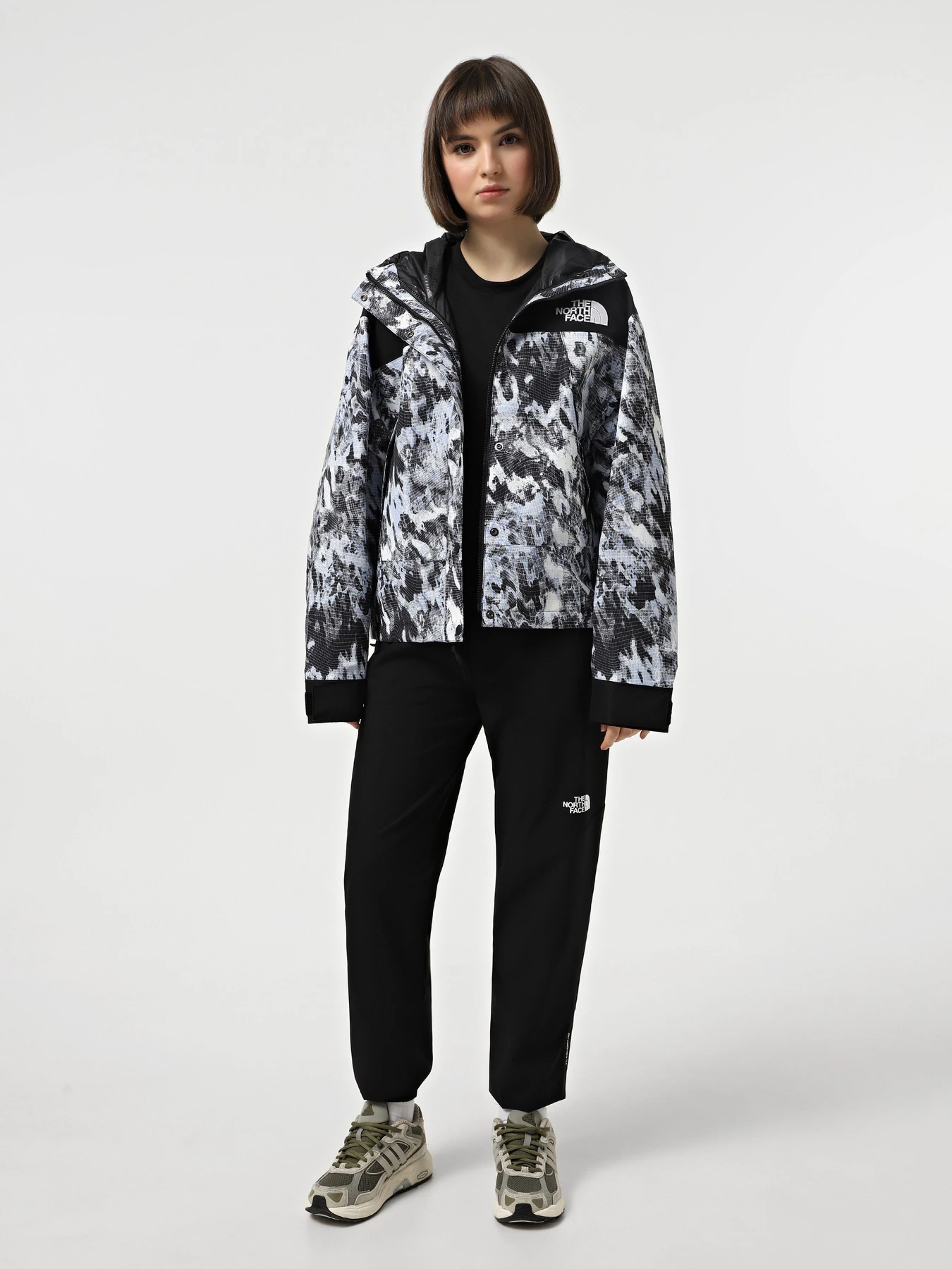 Куртки и дубленки The North Face Dryvent Mono Mountain модель NF0A88YX8T01 Фото