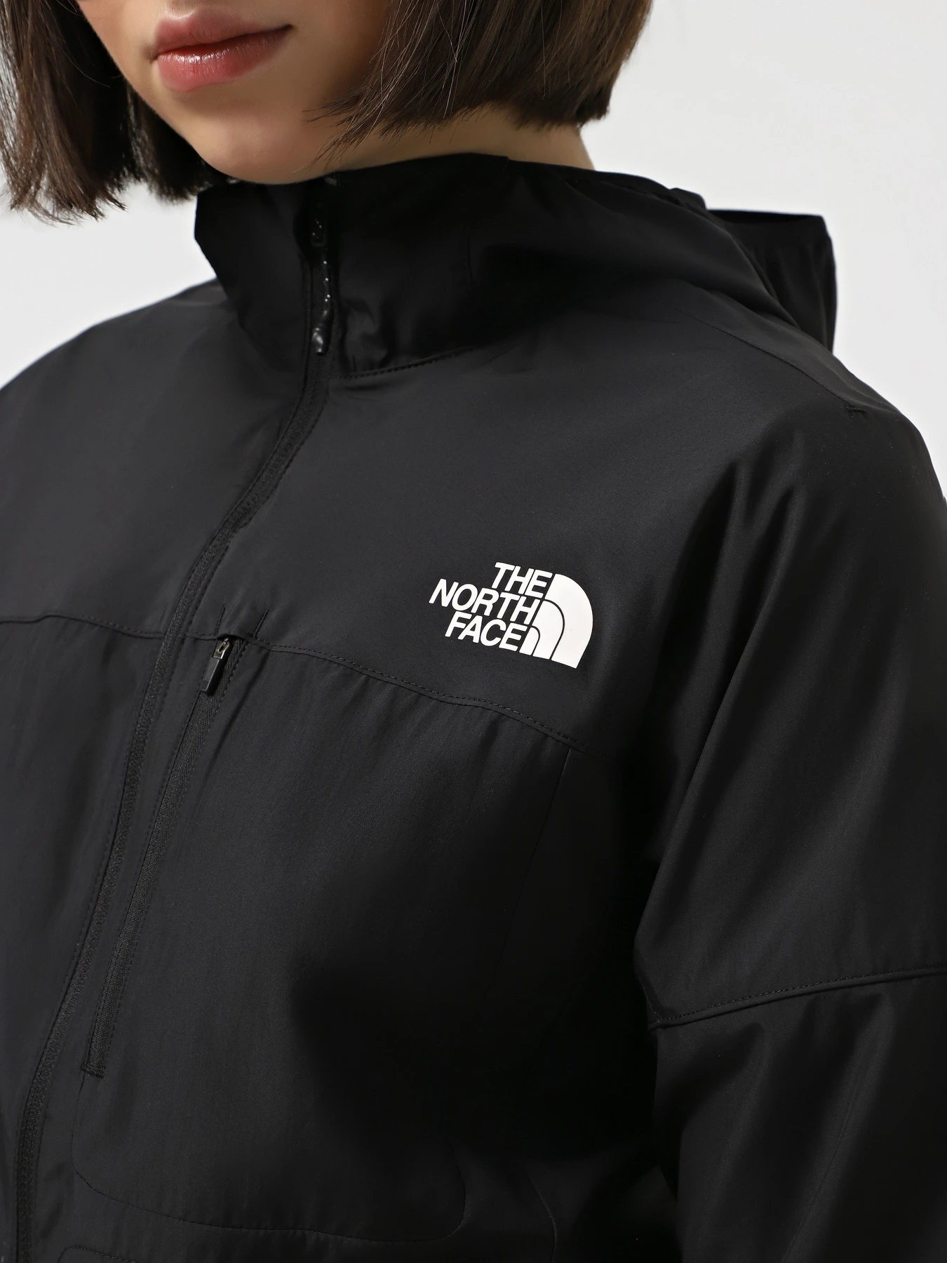 Куртки та дублянки The North Face Higher Run Wind модель NF0A87204H01 Фото