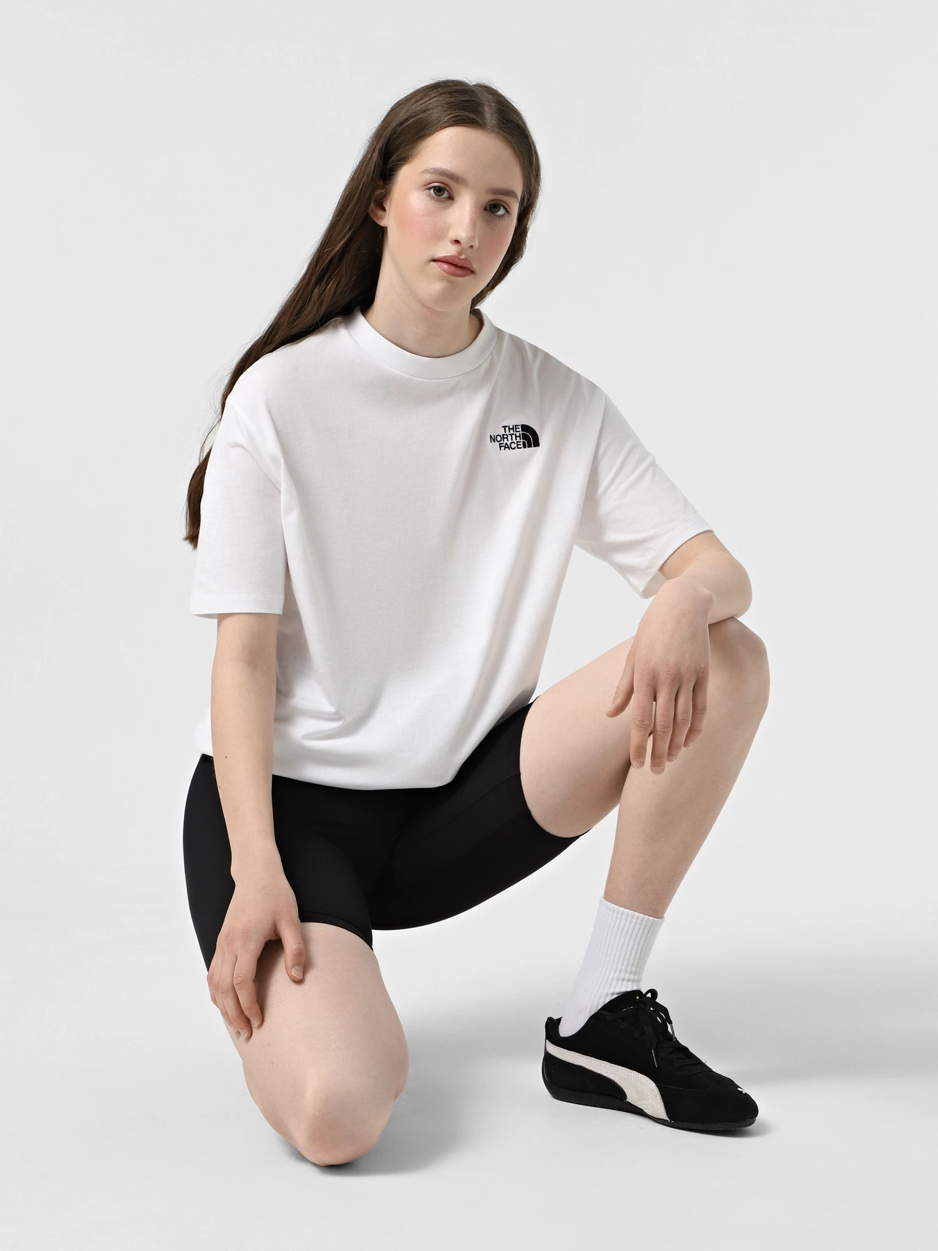 Футболки и поло The North Face Oversized Simple Dome модель NF0A87NQFN41 Футболки и поло The North Face Oversized Simple Dome модель NF0A87NQFN41 Фото