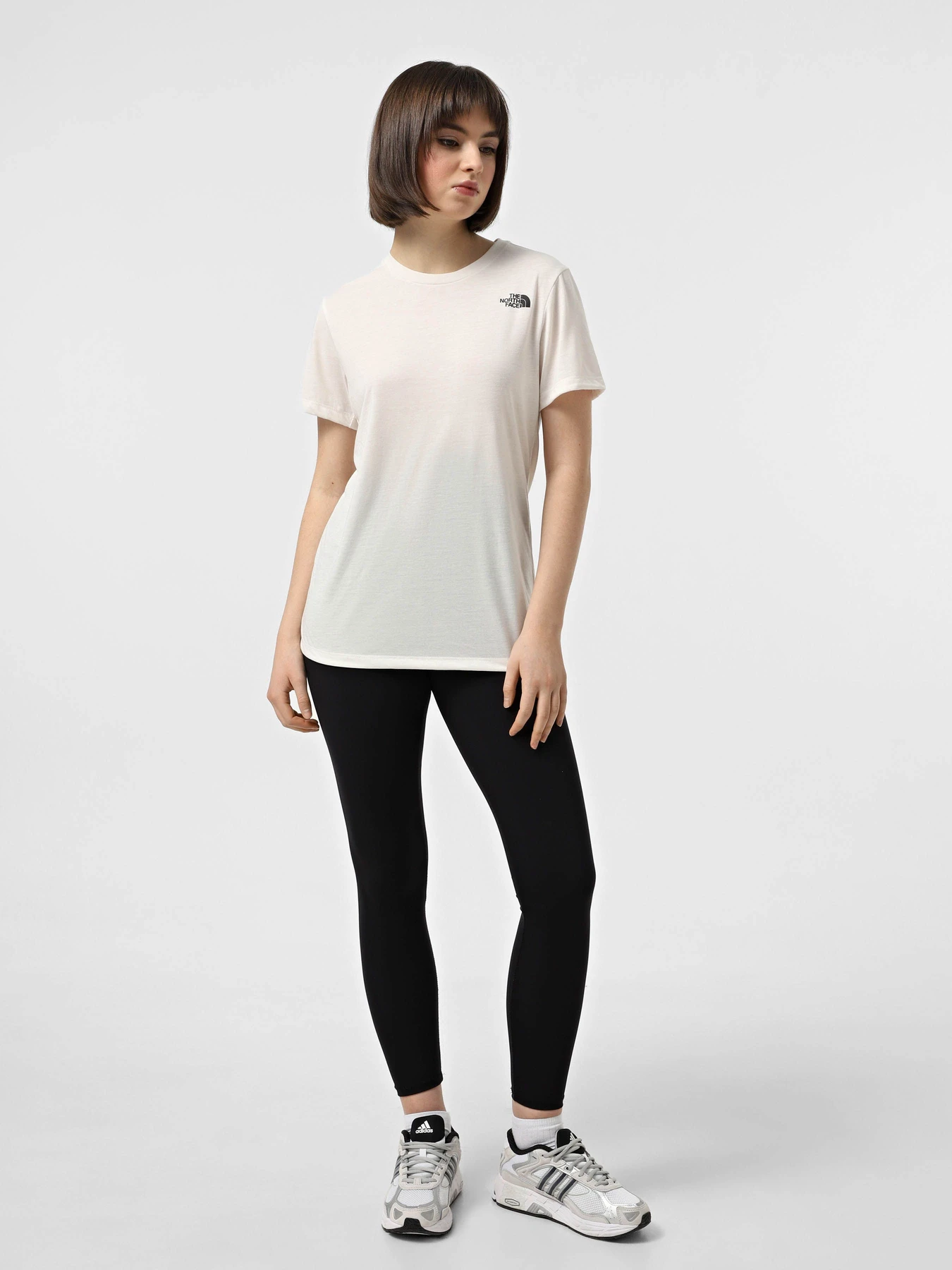 Футболки и поло The North Face Foundation S/S Half Dome Ca Graphic модель NF0A8BQZQLI1 Футболки и поло The North Face Foundation S/S Half Dome Ca Graphic модель NF0A8BQZQLI1 Фото