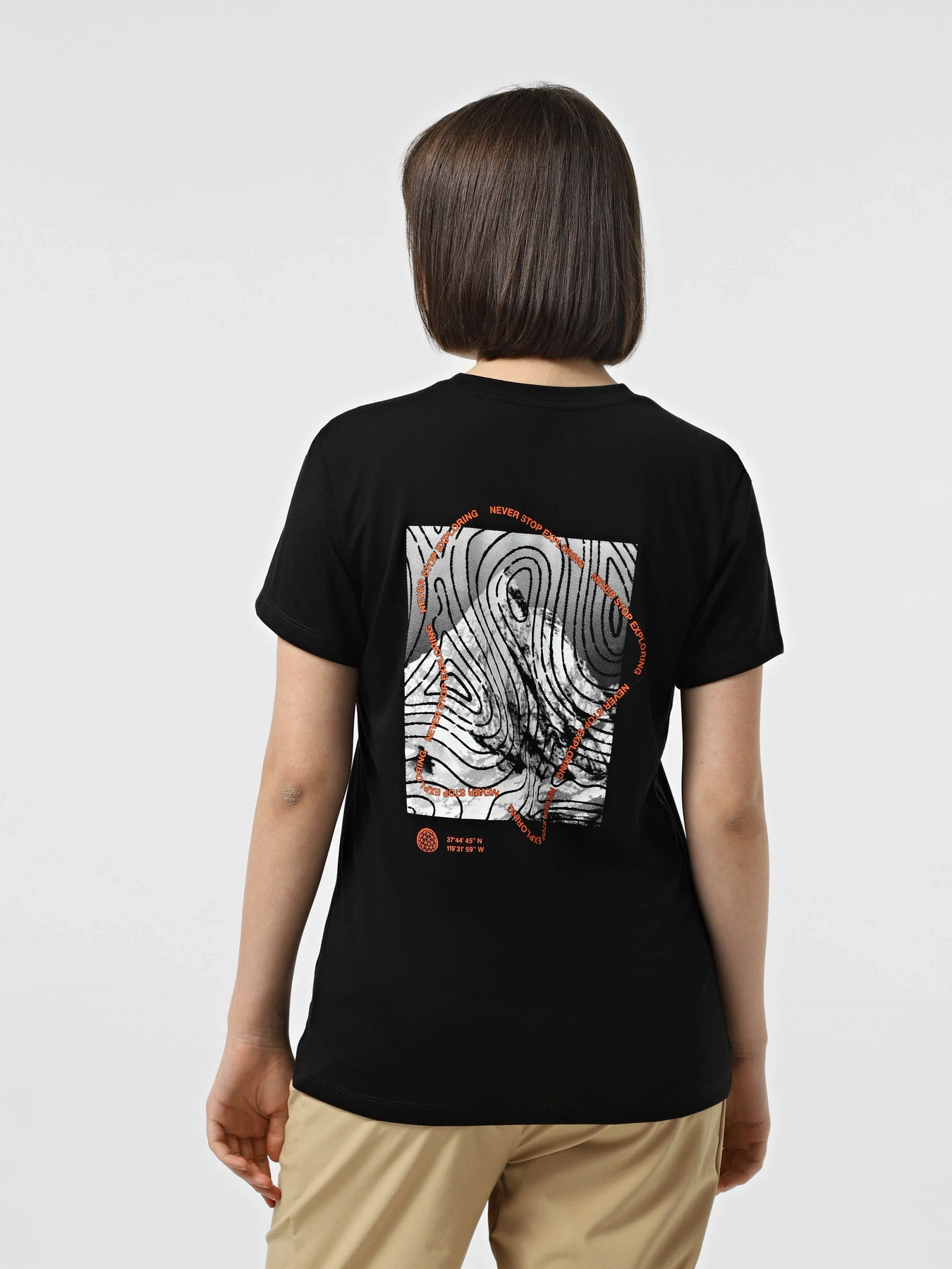 Футболки і поло The North Face Foundation S/S Half Dome Ca Graphic модель NF0A8BQZJK31 Футболки і поло The North Face Foundation S/S Half Dome Ca Graphic модель NF0A8BQZJK31 Фото