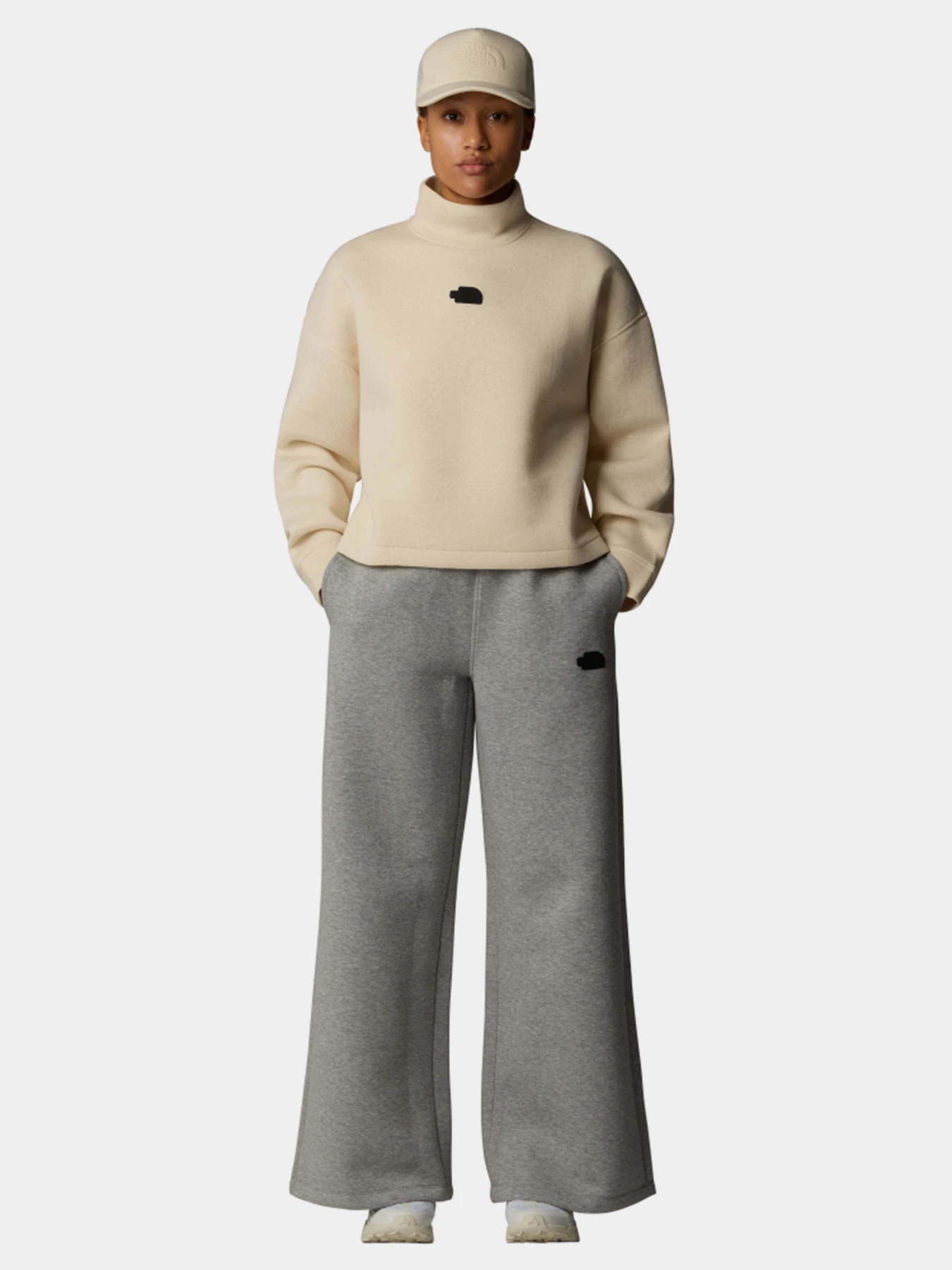 Брюки The North Face Wide Leg модель NF0A8C25EC41 Брюки The North Face Wide Leg модель NF0A8C25EC41 Фото