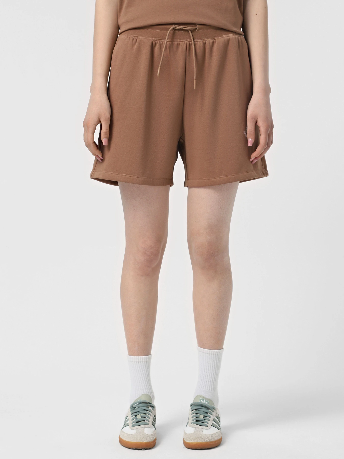 Шорти The North Face Essential модель NF0A8C2F6IH1 Шорти The North Face Essential модель NF0A8C2F6IH1 Фото