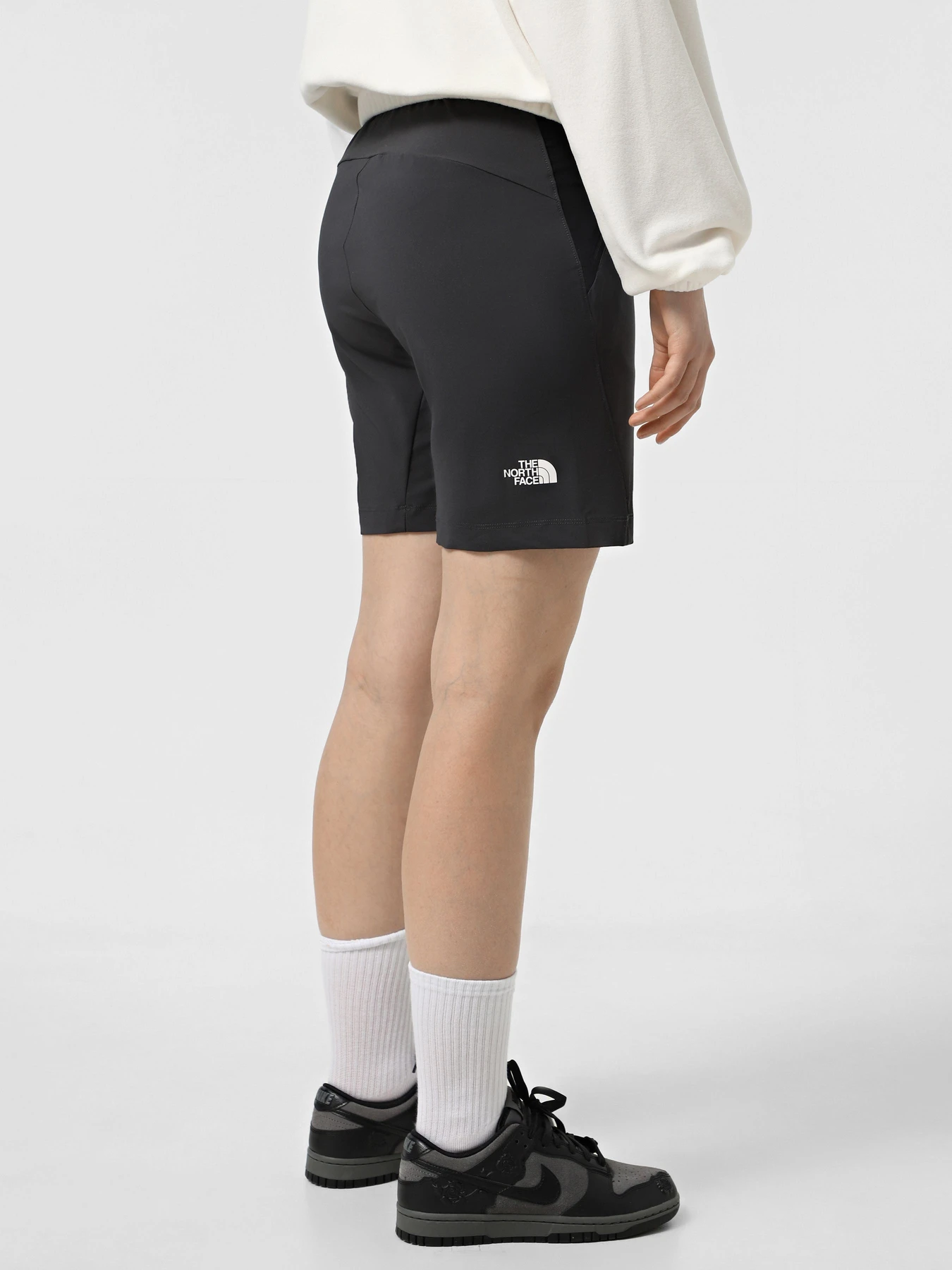 Шорты The North Face Felik Slim Tapered модель NF0A8BT4MN81 Фото
