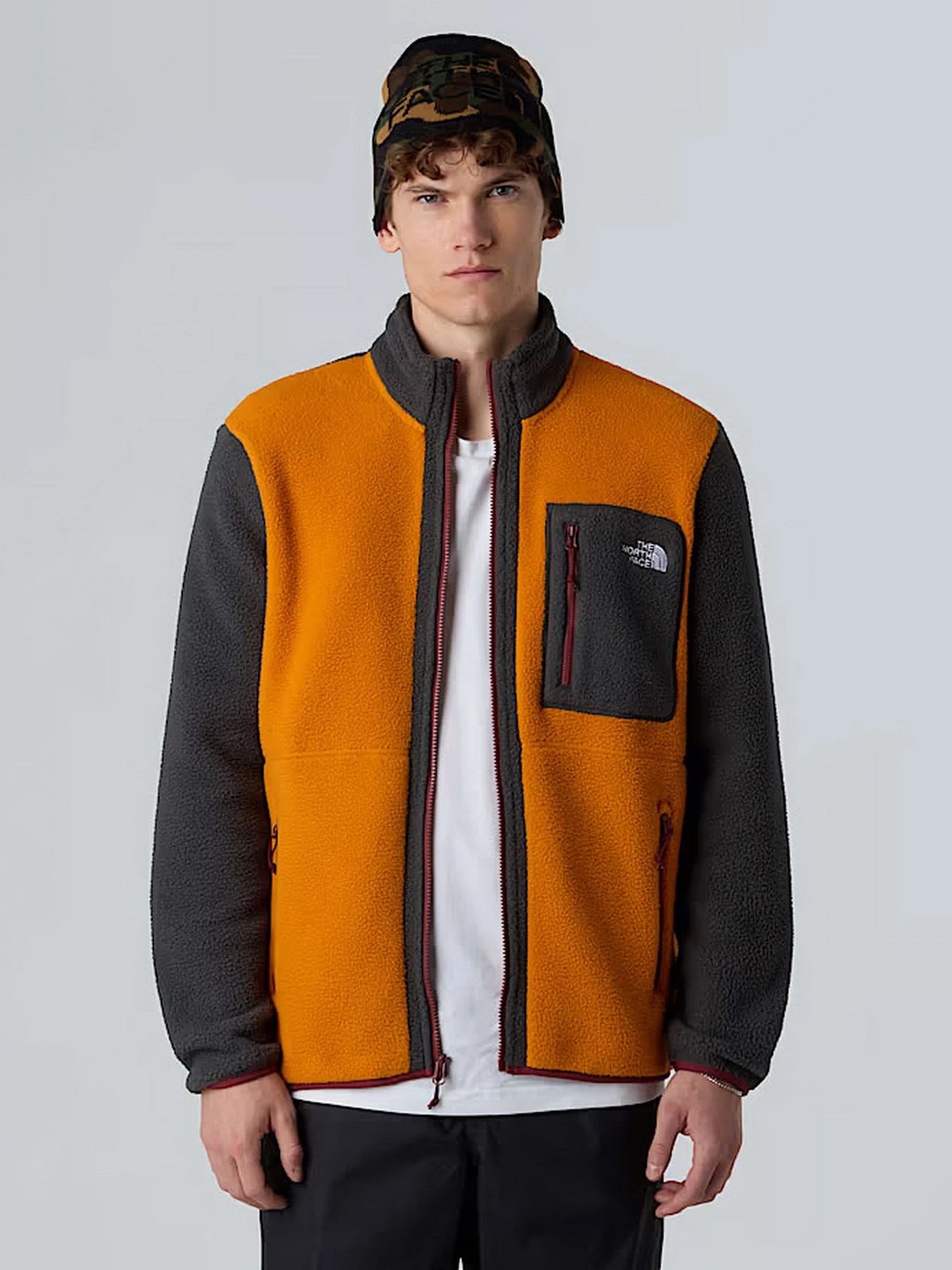 Худі та світшоти The North Face Yumiori модель NF0A883REOD1 Худі та світшоти The North Face Yumiori модель NF0A883REOD1 Фото