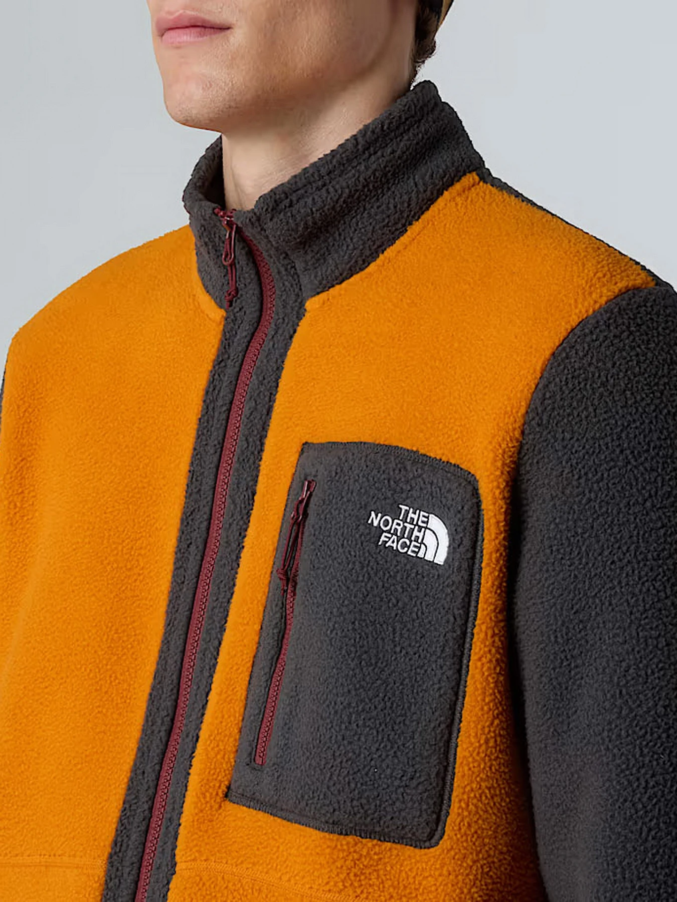 Худі та світшоти The North Face Yumiori модель NF0A883REOD1 Худі та світшоти The North Face Yumiori модель NF0A883REOD1 Фото