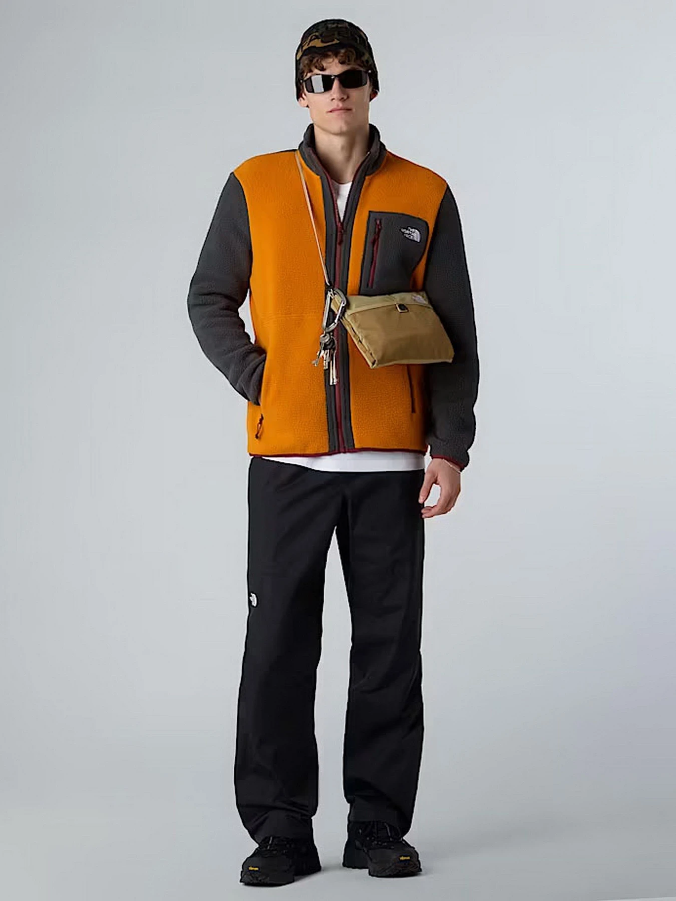 Худі та світшоти The North Face Yumiori модель NF0A883REOD1 Худі та світшоти The North Face Yumiori модель NF0A883REOD1 Фото