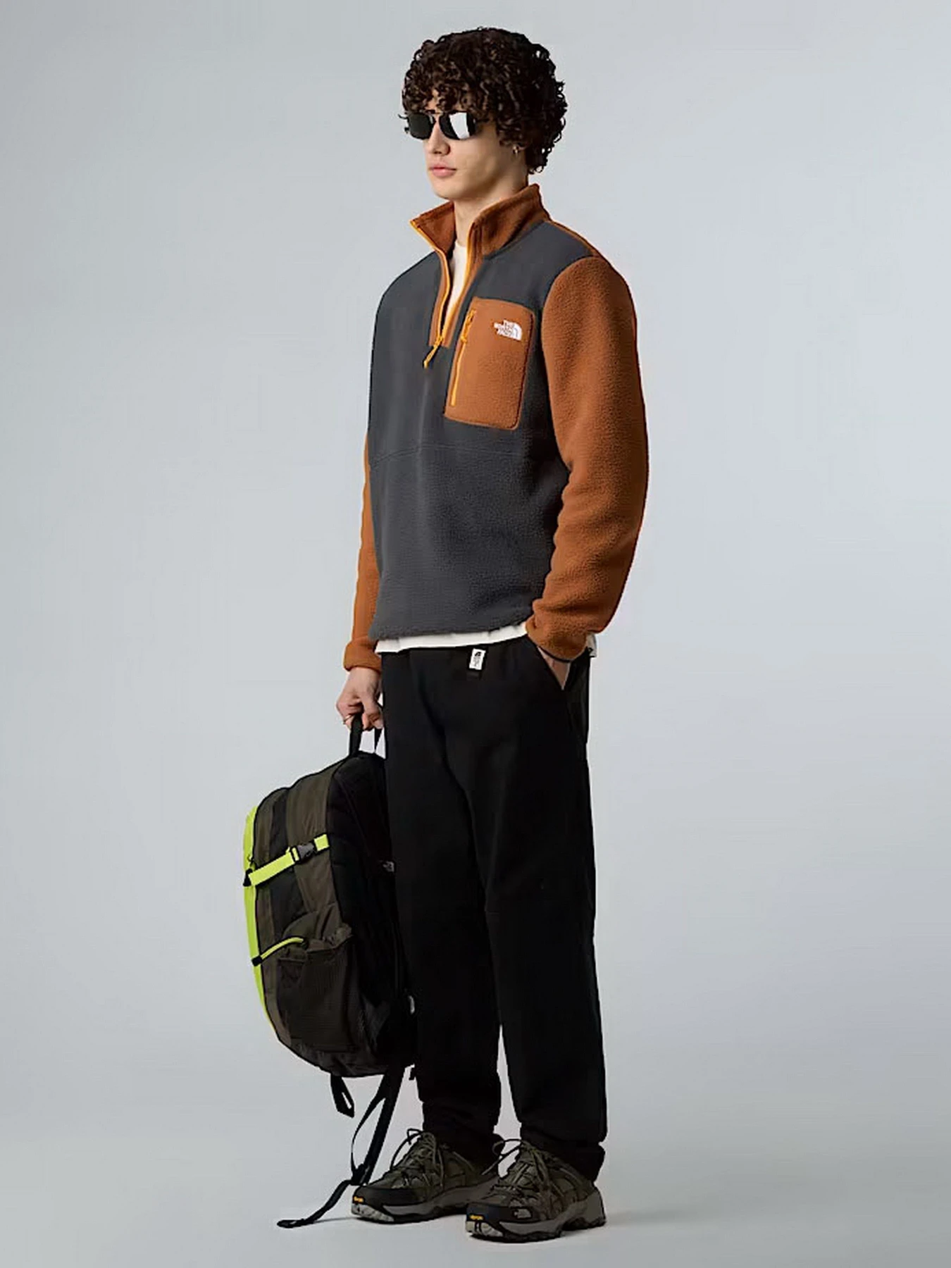 Худі та світшоти The North Face Yumiori модель NF0A883SEOF1 Худі та світшоти The North Face Yumiori модель NF0A883SEOF1 Фото