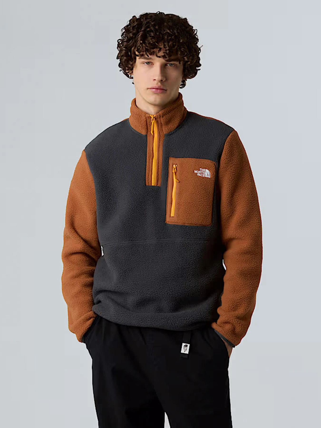 Худі та світшоти The North Face Yumiori модель NF0A883SEOF1 Худі та світшоти The North Face Yumiori модель NF0A883SEOF1 Фото