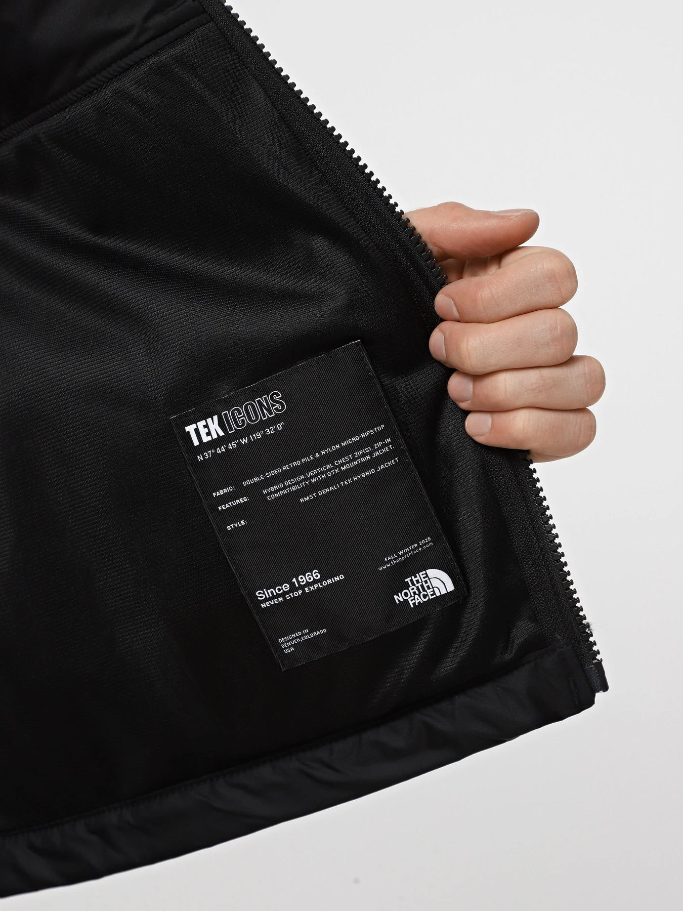 Куртки и дубленки The North Face RMST Denali модель NF0A8D0UJK31 Куртки и дубленки The North Face RMST Denali модель NF0A8D0UJK31 Фото