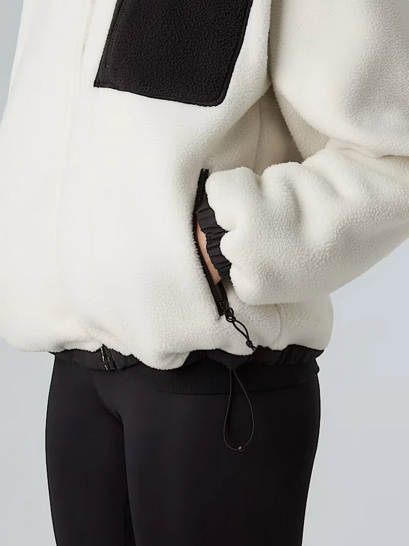 Куртки и дубленки The North Face Yumiori Reversible модель NF0A8E87VOR1 Куртки и дубленки The North Face Yumiori Reversible модель NF0A8E87VOR1 Фото