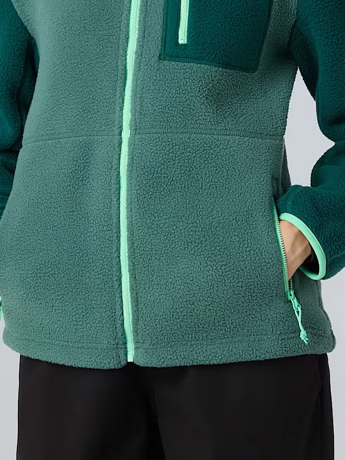 Худи и свитшоты The North Face Yumiori модель NF0A8E88E291 Худи и свитшоты The North Face Yumiori модель NF0A8E88E291 Фото