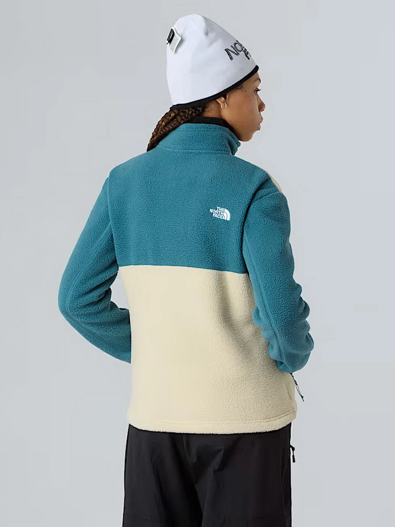 Худи и свитшоты The North Face Yumiori модель NF0A8E88EOT1 Худи и свитшоты The North Face Yumiori модель NF0A8E88EOT1 Фото