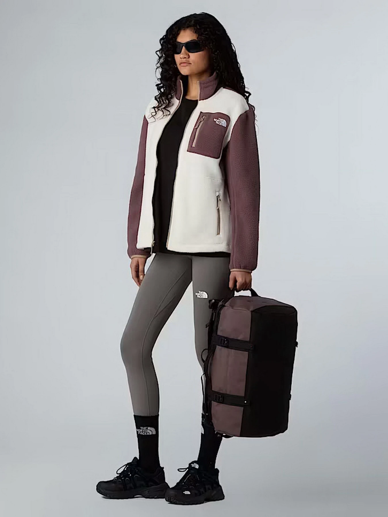Худи и свитшоты The North Face Yumiori модель NF0A8E88EWO1 Фото