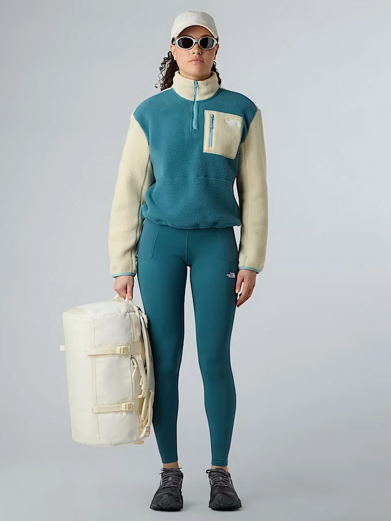 Худи и свитшоты The North Face Yumiori модель NF0A8E89ERO1 Худи и свитшоты The North Face Yumiori модель NF0A8E89ERO1 Фото