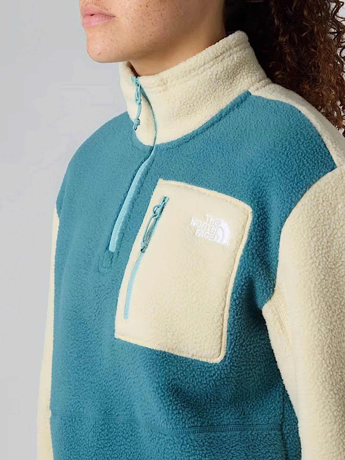 Худи и свитшоты The North Face Yumiori модель NF0A8E89ERO1 Худи и свитшоты The North Face Yumiori модель NF0A8E89ERO1 Фото