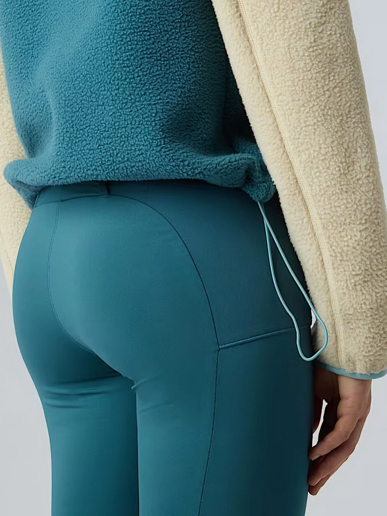 Худи и свитшоты The North Face Yumiori модель NF0A8E89ERO1 Худи и свитшоты The North Face Yumiori модель NF0A8E89ERO1 Фото
