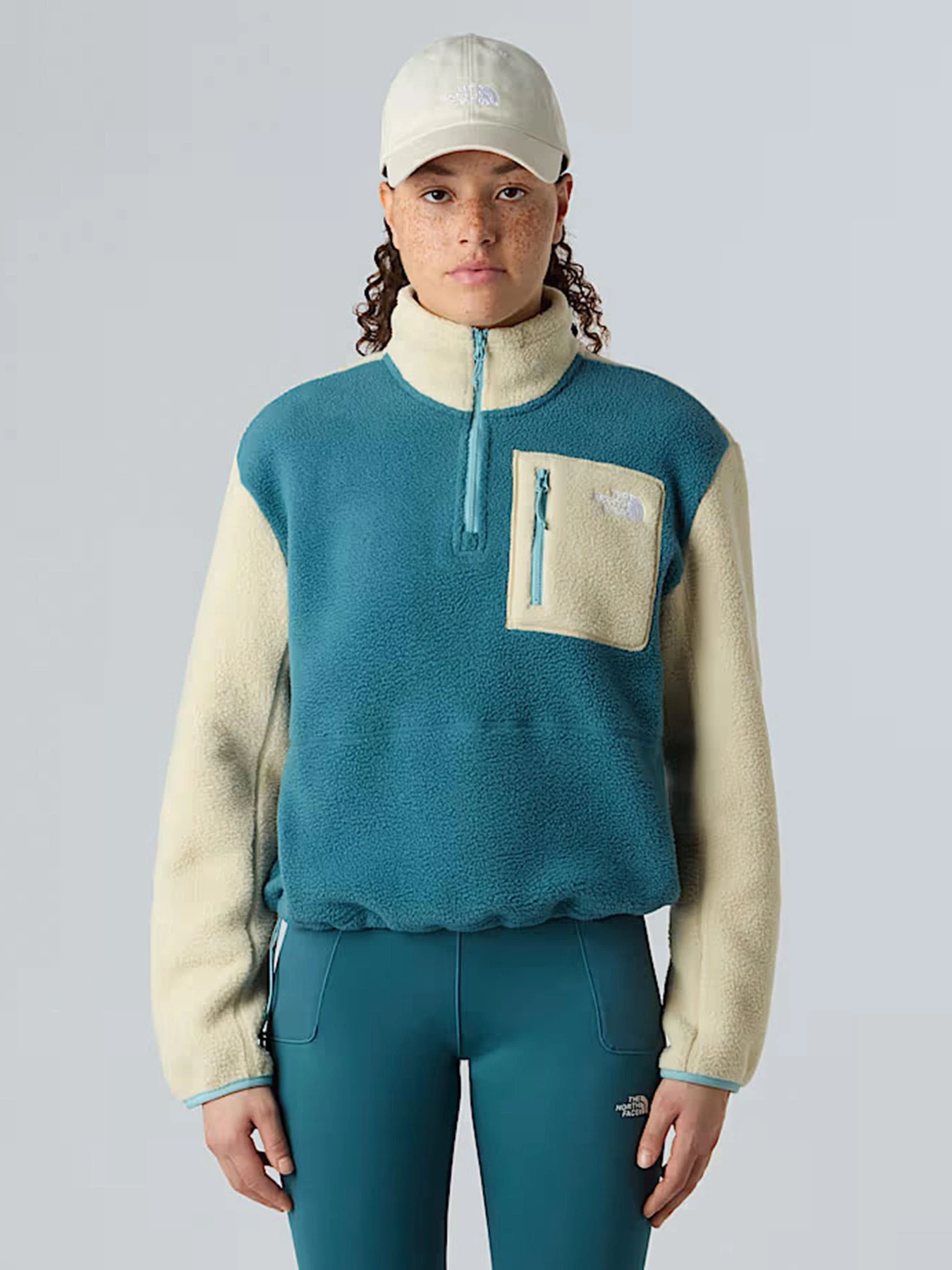 Худи и свитшоты The North Face Yumiori модель NF0A8E89ERO1 Худи и свитшоты The North Face Yumiori модель NF0A8E89ERO1 Фото