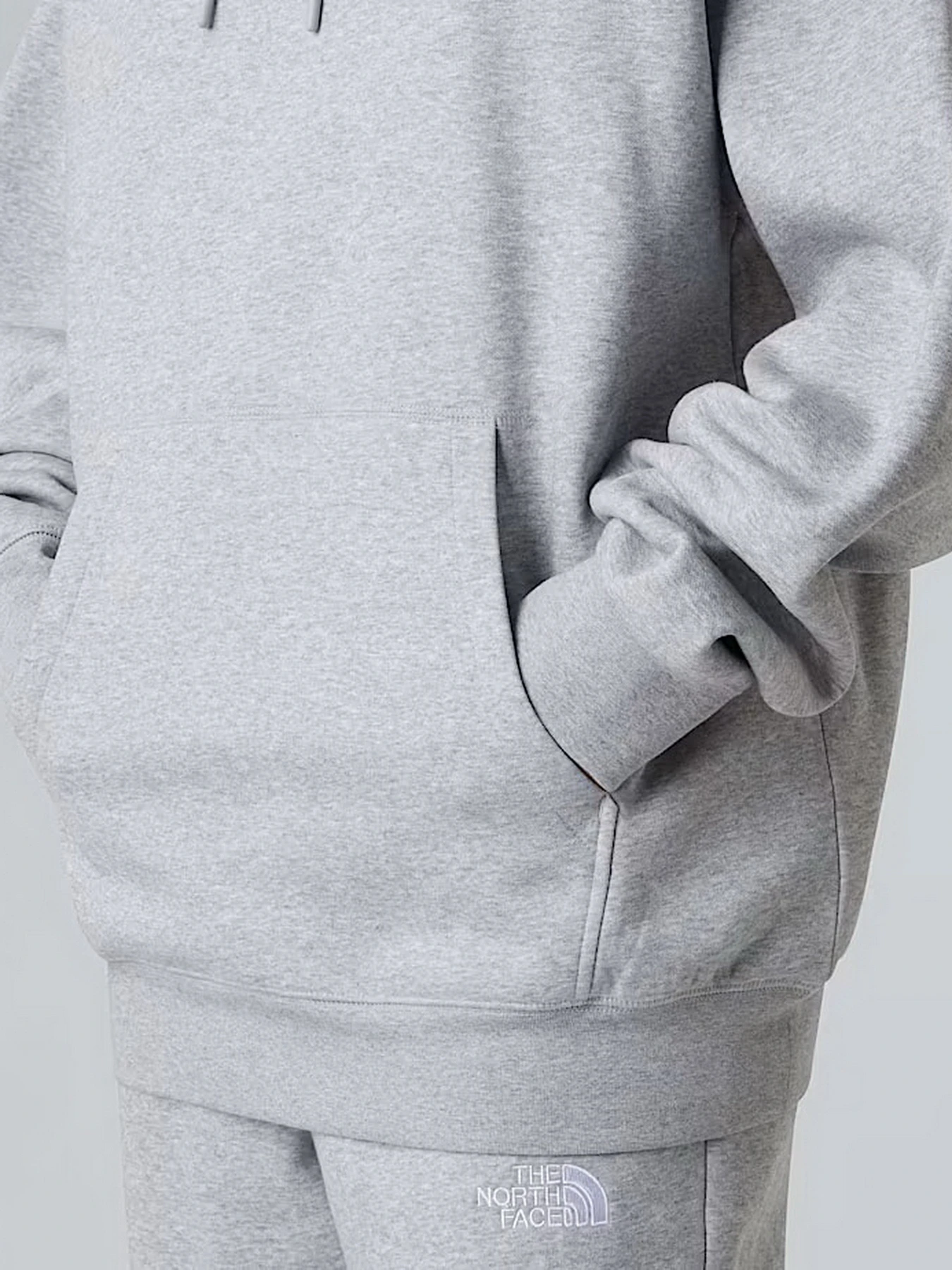 Худи и свитшоты The North Face Essential модель NF0A89ENDYX1 Худи и свитшоты The North Face Essential модель NF0A89ENDYX1 Фото