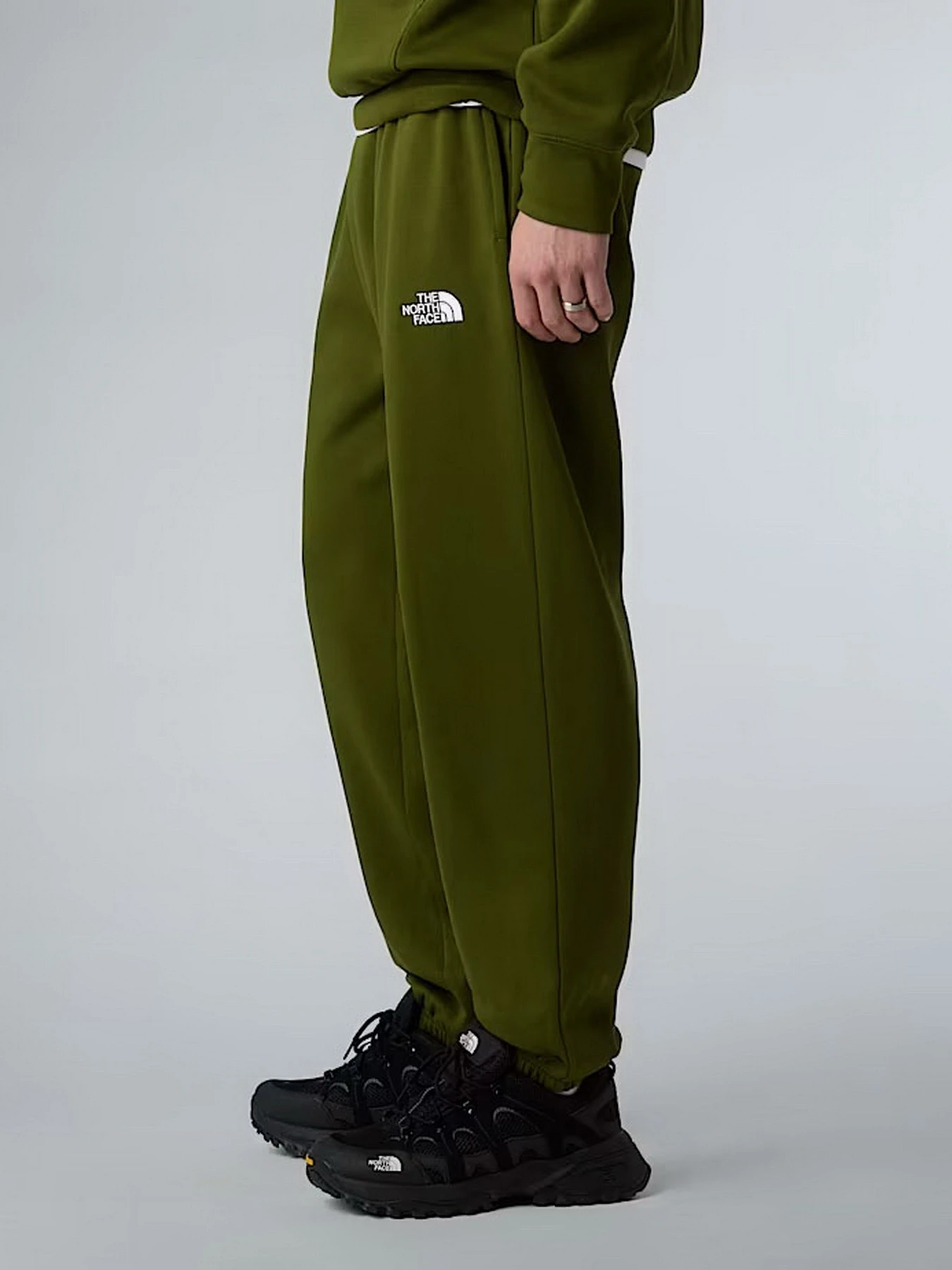 Брюки The North Face Essential модель NF0A8C1FBRI1 Брюки The North Face Essential модель NF0A8C1FBRI1 Фото
