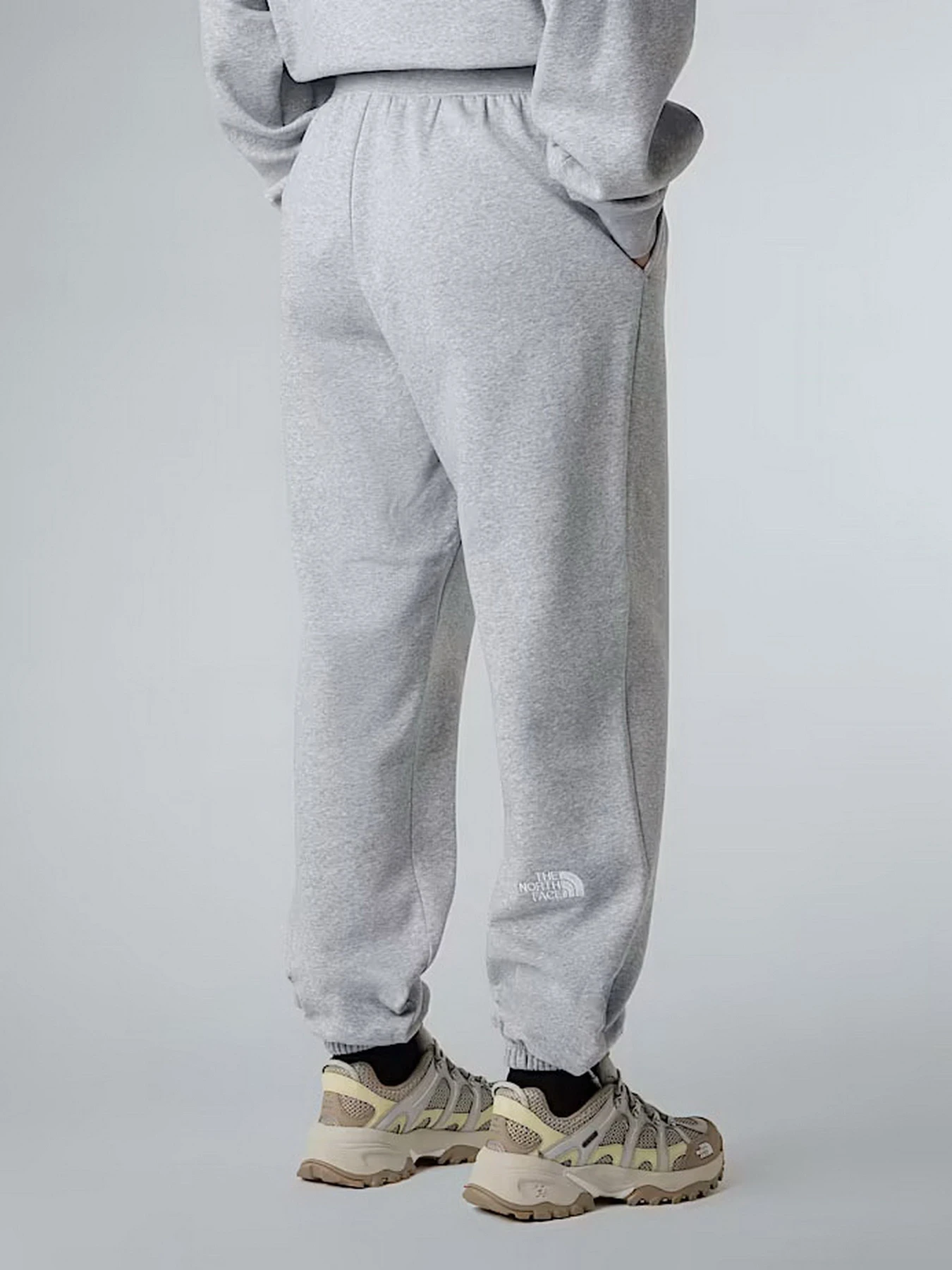 Брюки The North Face Essential модель NF0A8C1GDYX1 Брюки The North Face Essential модель NF0A8C1GDYX1 Фото