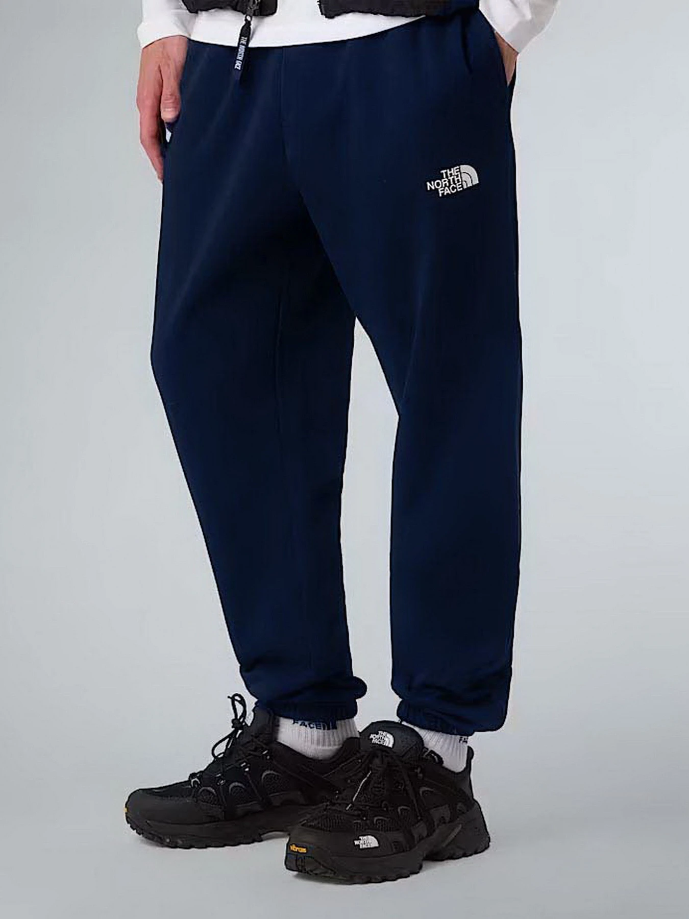 Брюки The North Face Simple Dome модель NF0A8C1W8K21 Брюки The North Face Simple Dome модель NF0A8C1W8K21 Фото