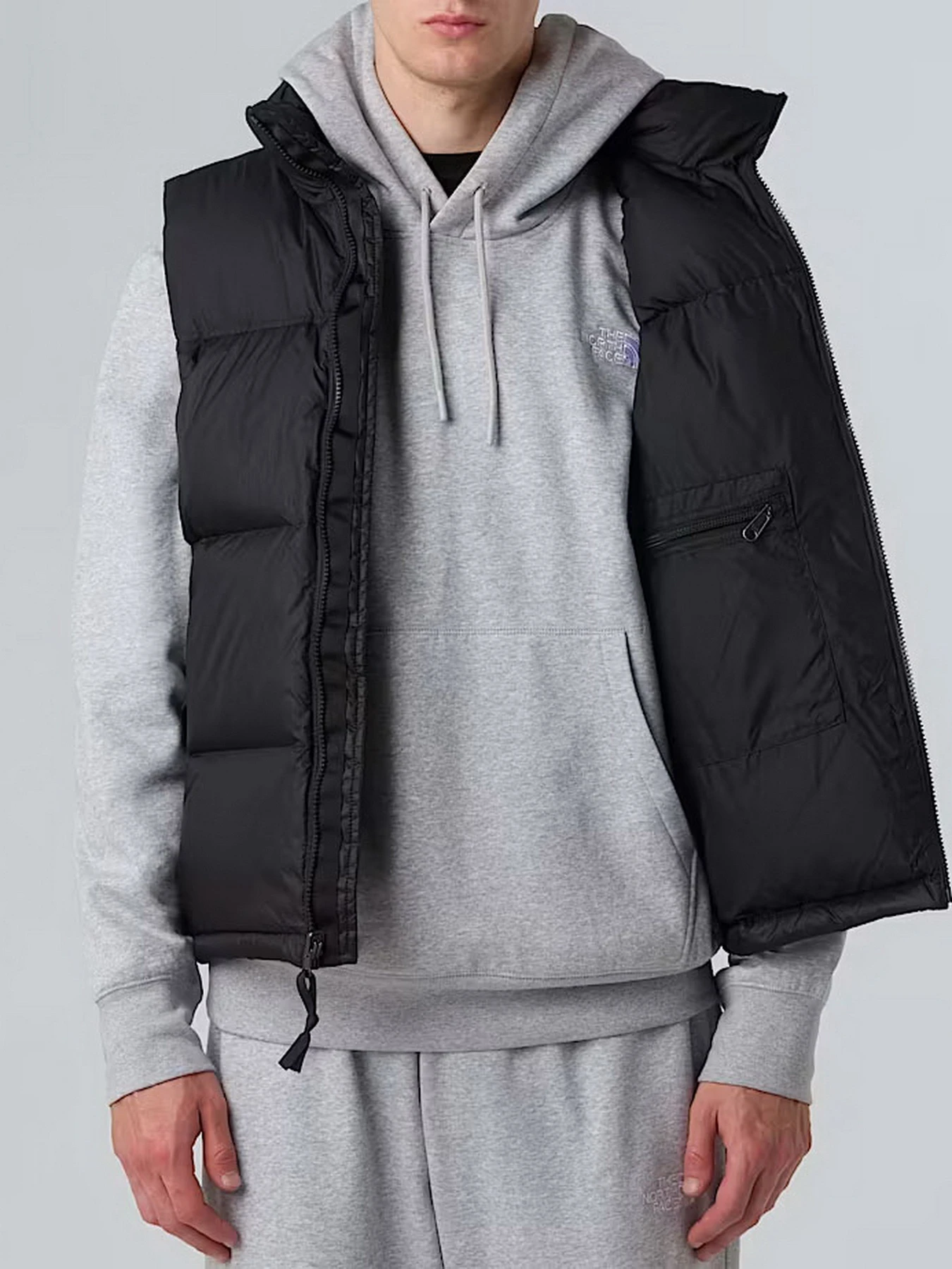 Куртки и дубленки The North Face модель NF0A3JQQGOF1 Куртки и дубленки The North Face модель NF0A3JQQGOF1 Фото