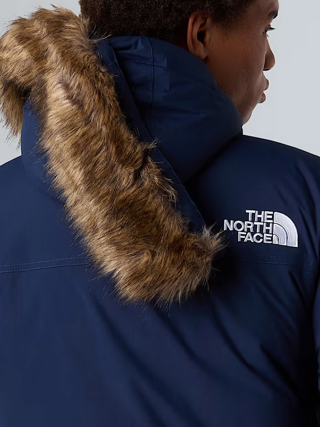 Куртки и дубленки The North Face модель NF0A5GJF8K21 Куртки и дубленки The North Face модель NF0A5GJF8K21 Фото
