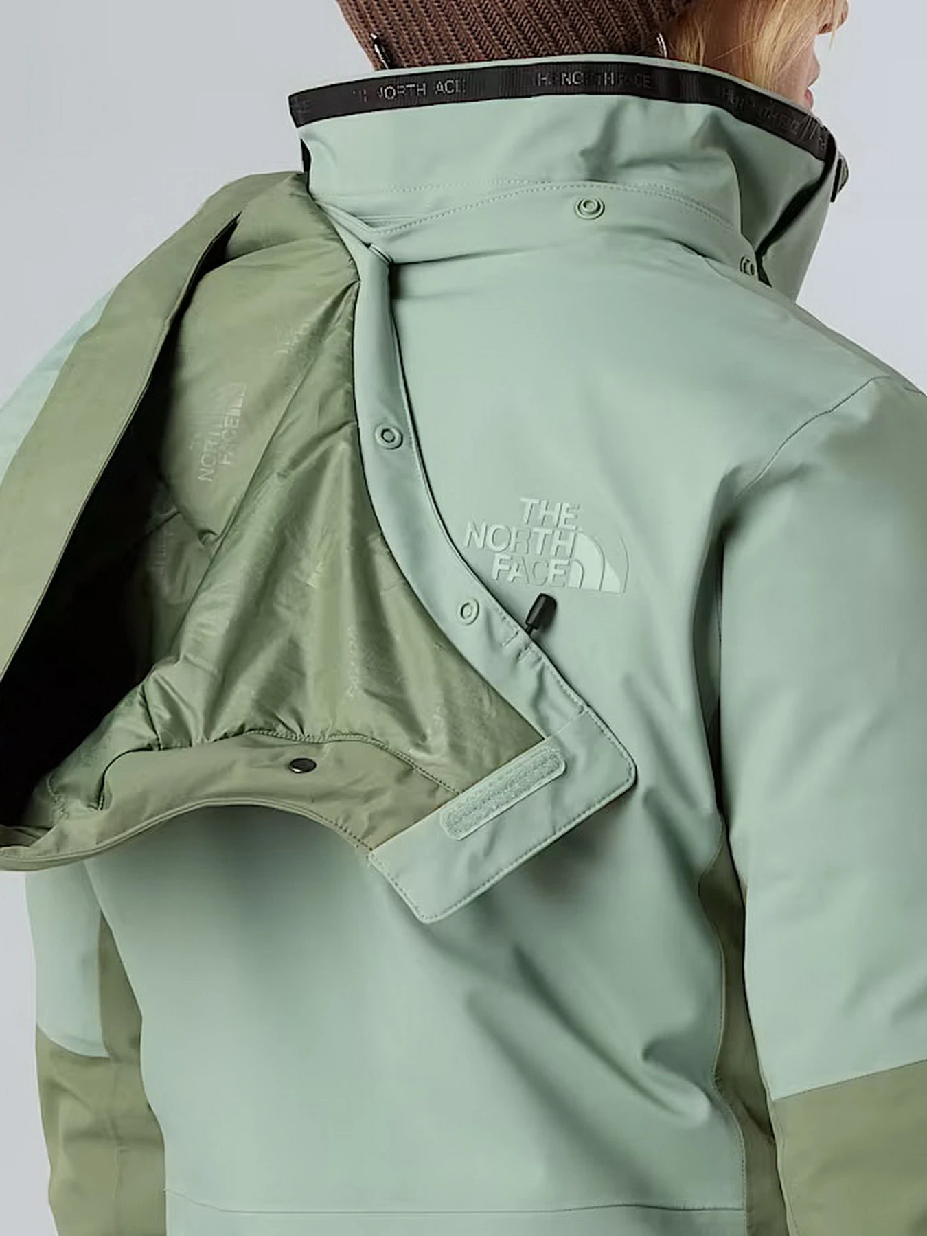 Куртки и дубленки The North Face модель NF0A8DDTBQ11 Куртки и дубленки The North Face модель NF0A8DDTBQ11 Фото