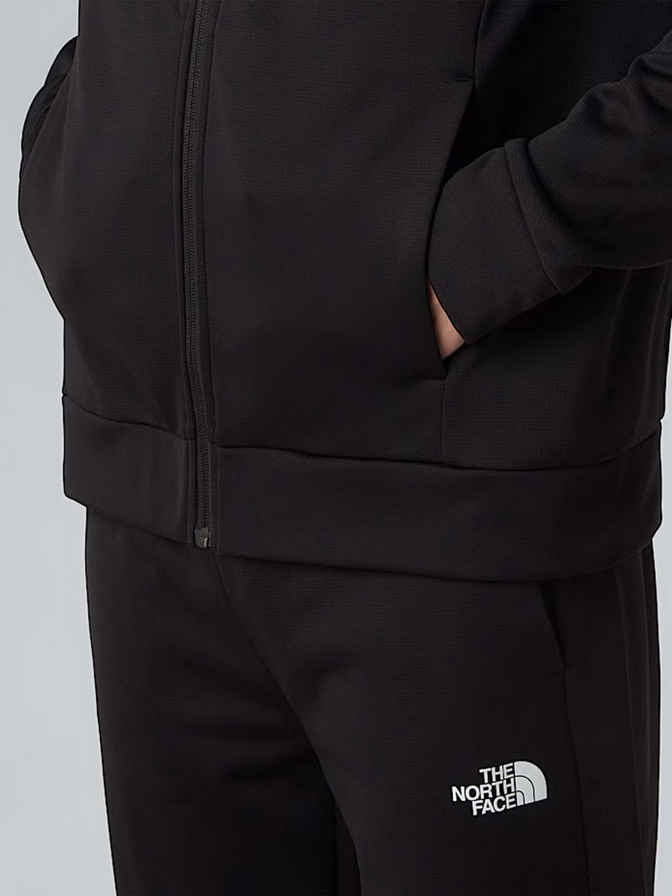 Худі та світшоти The North Face Reaxion 2.0 модель NF0A8DVYKS71 Фото